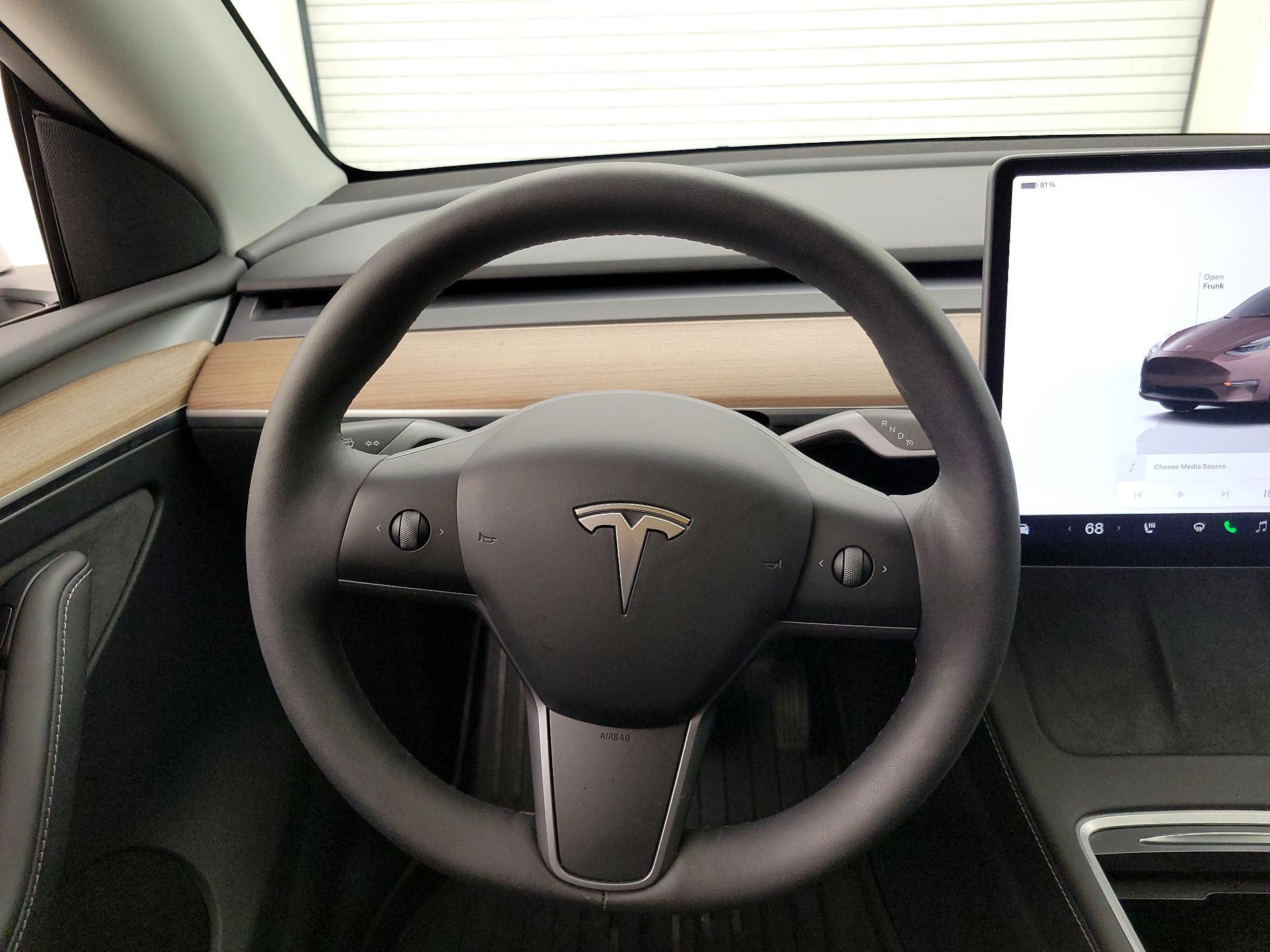 Thumbnail: 2023 Tesla Model Y - 10