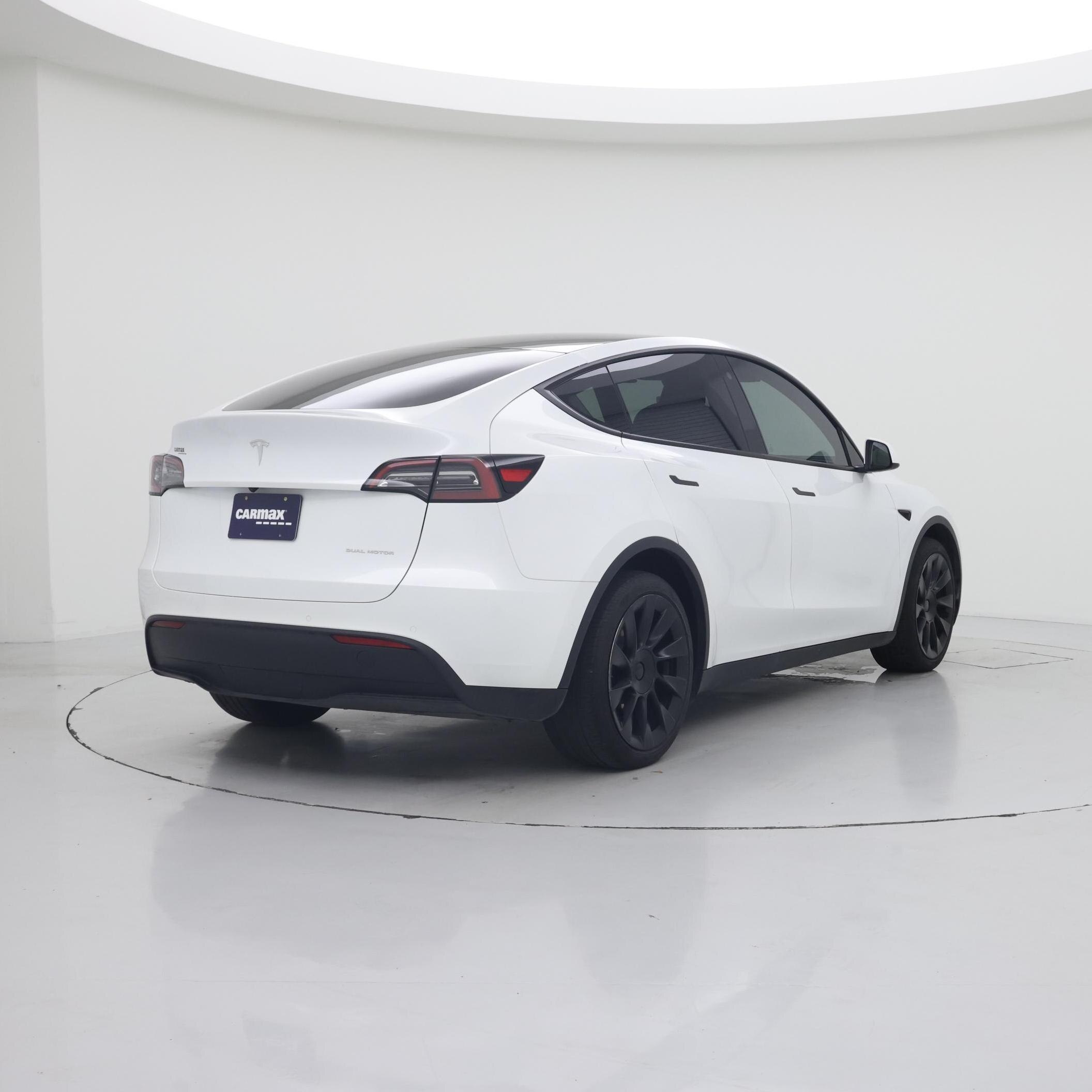 Thumbnail: 2023 Tesla Model Y - 8