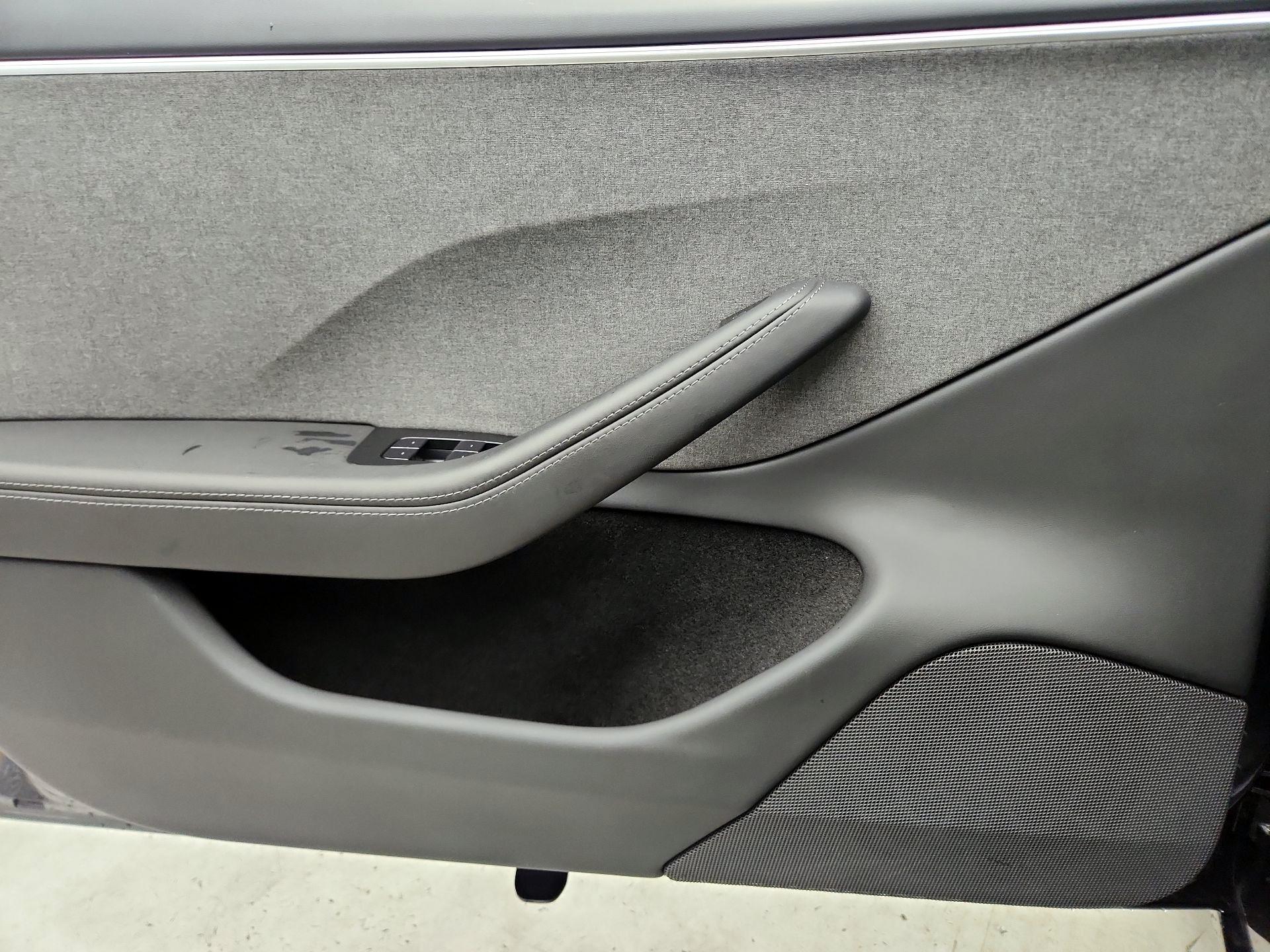 Thumbnail: 2025 Tesla Model 3 - 12