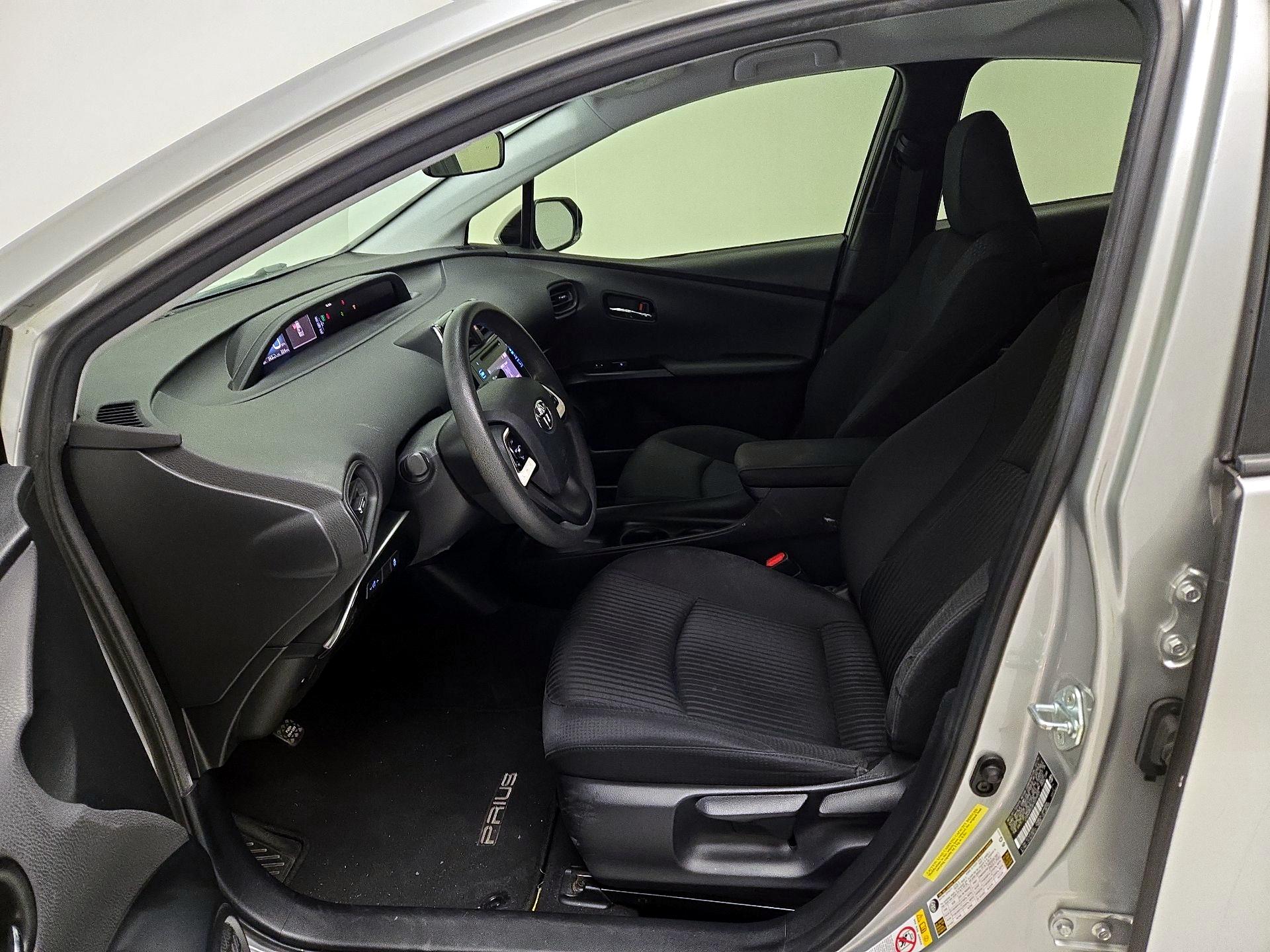 Thumbnail: 2016 Toyota Prius - 11