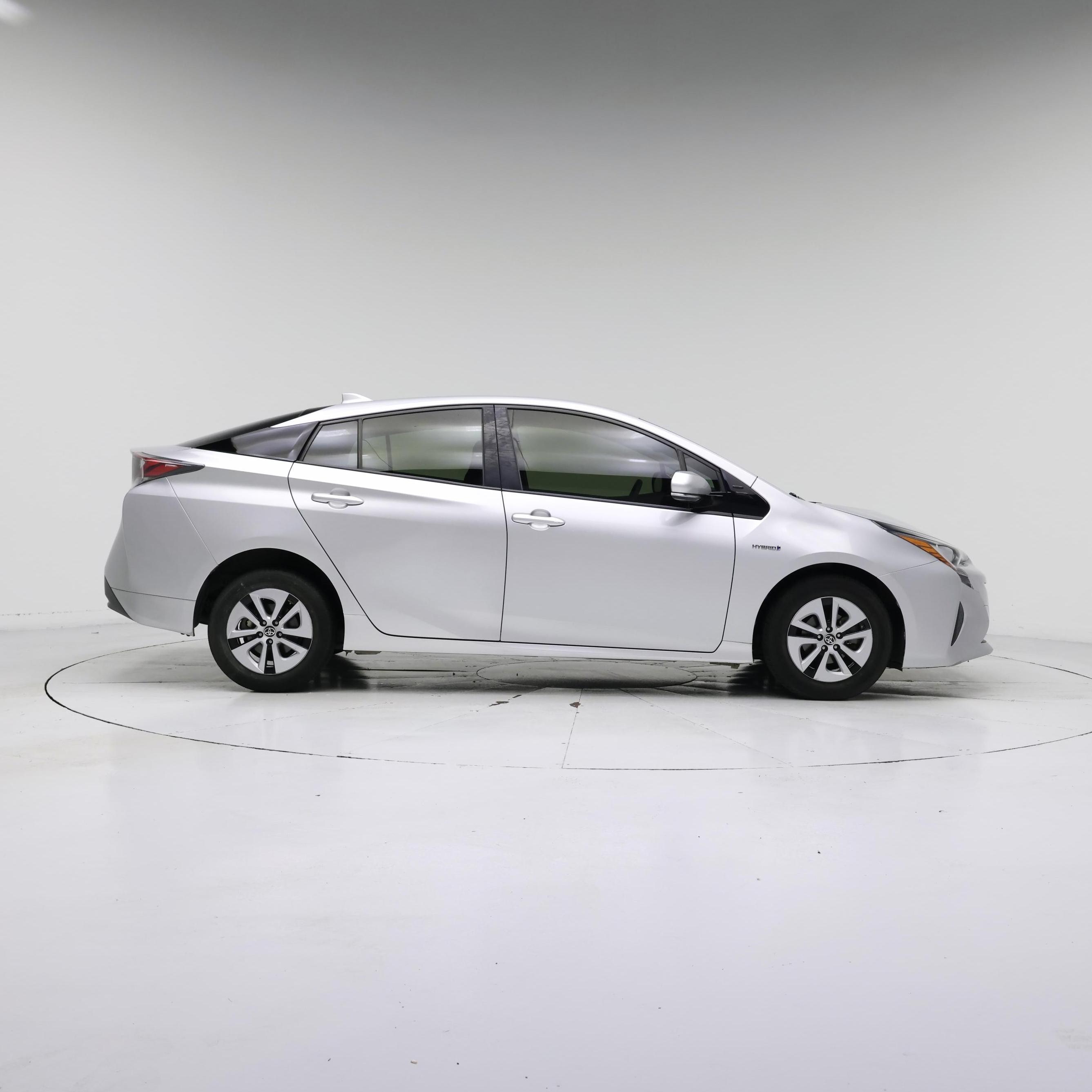 Thumbnail: 2016 Toyota Prius - 7