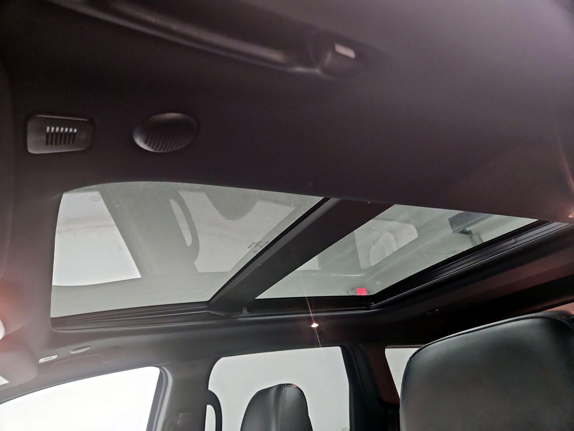 Thumbnail: 2021 Jeep Grand Cherokee - 20