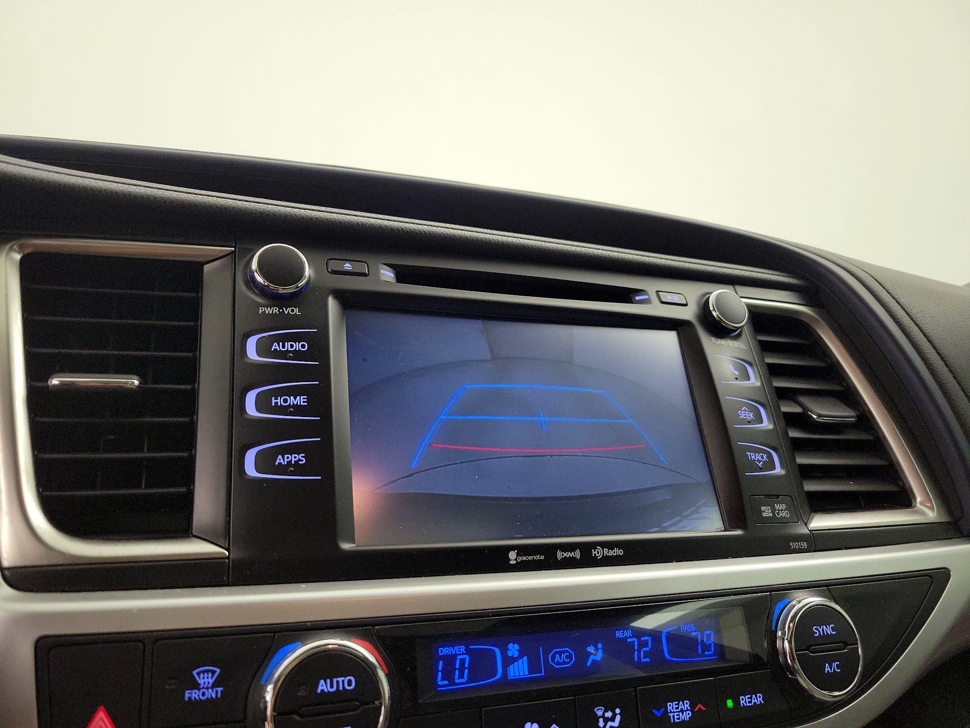 Thumbnail: 2016 Toyota Highlander - 14