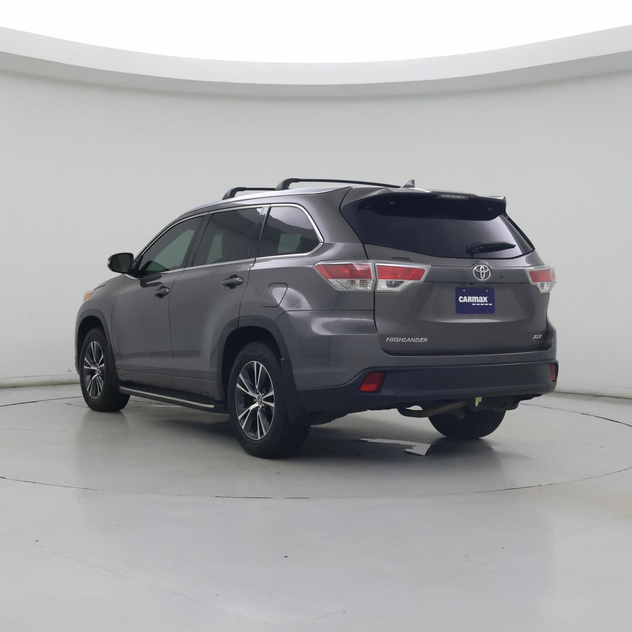 Thumbnail: 2016 Toyota Highlander - 2