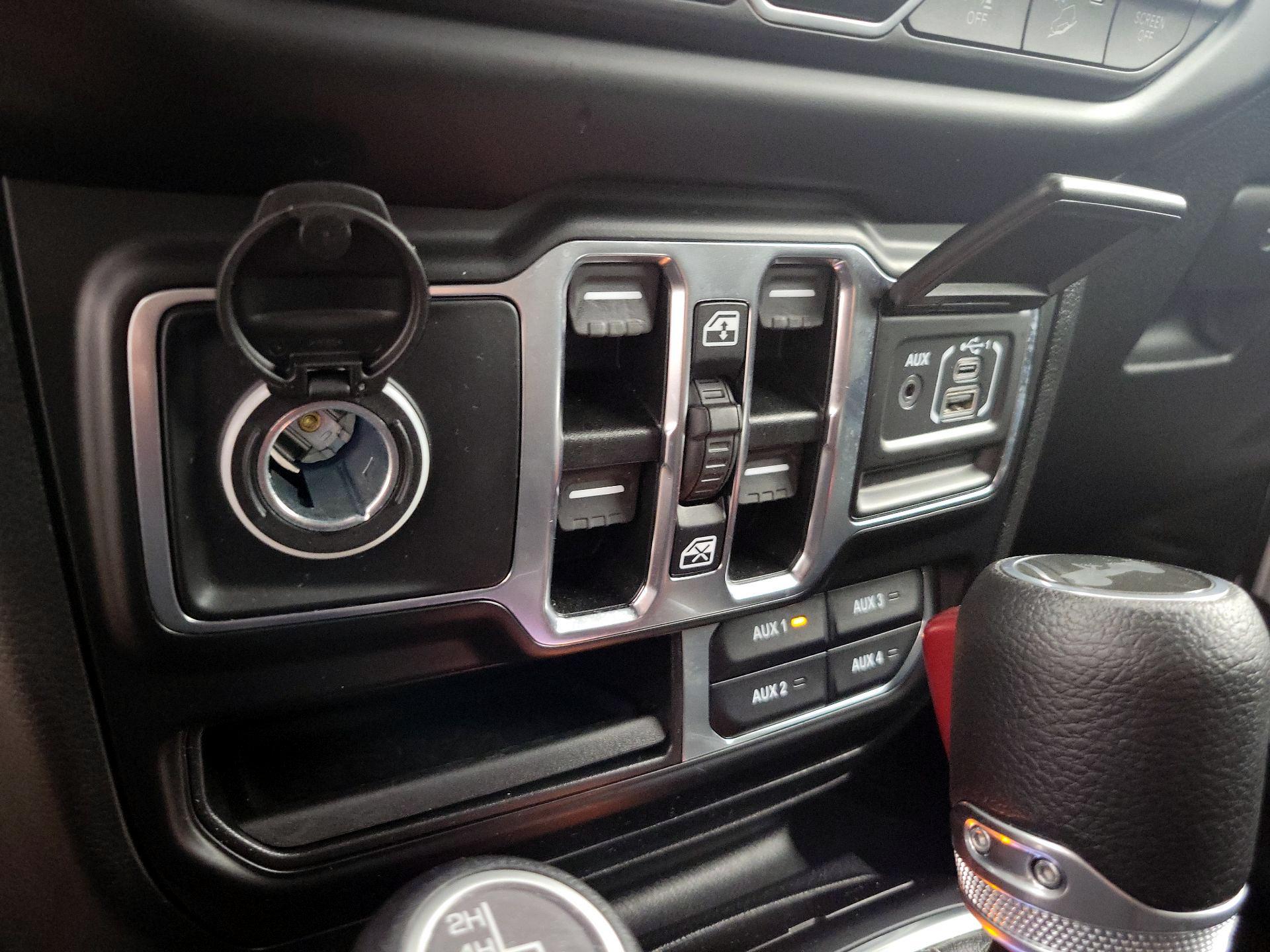 Thumbnail: 2022 Jeep Wrangler - 19
