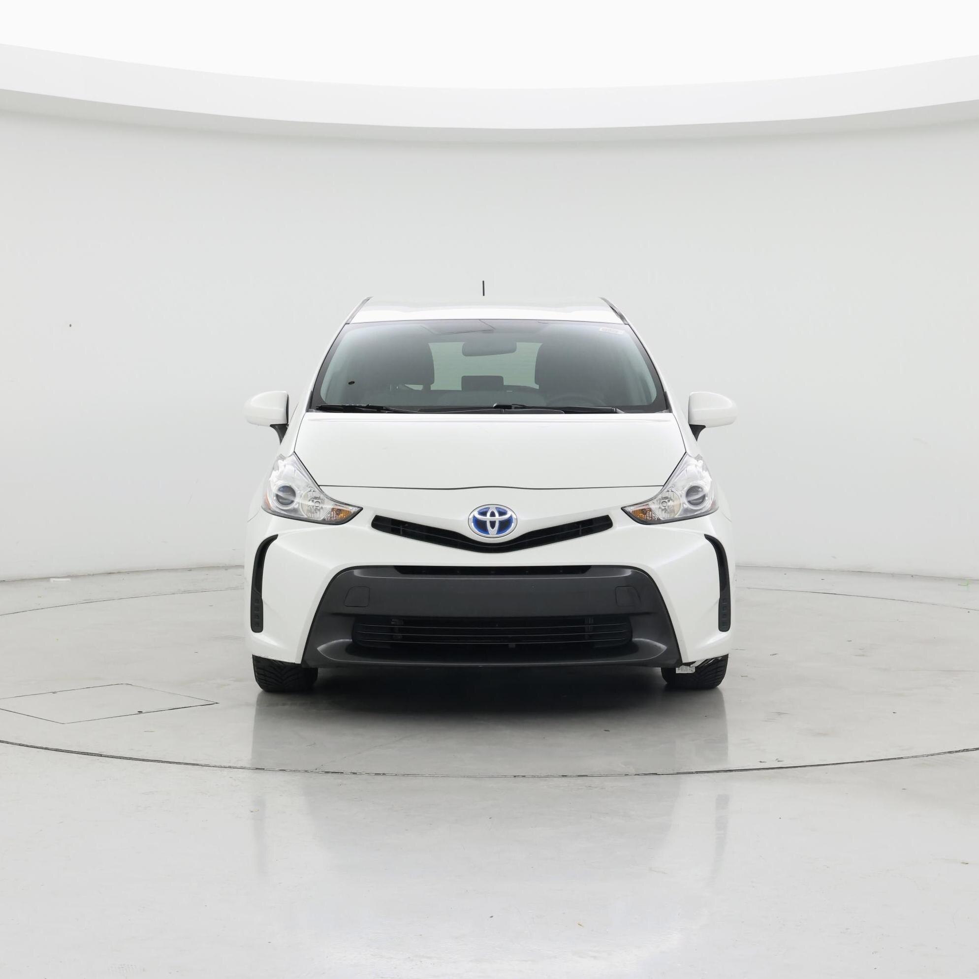 Thumbnail: 2015 Toyota Prius v - 5