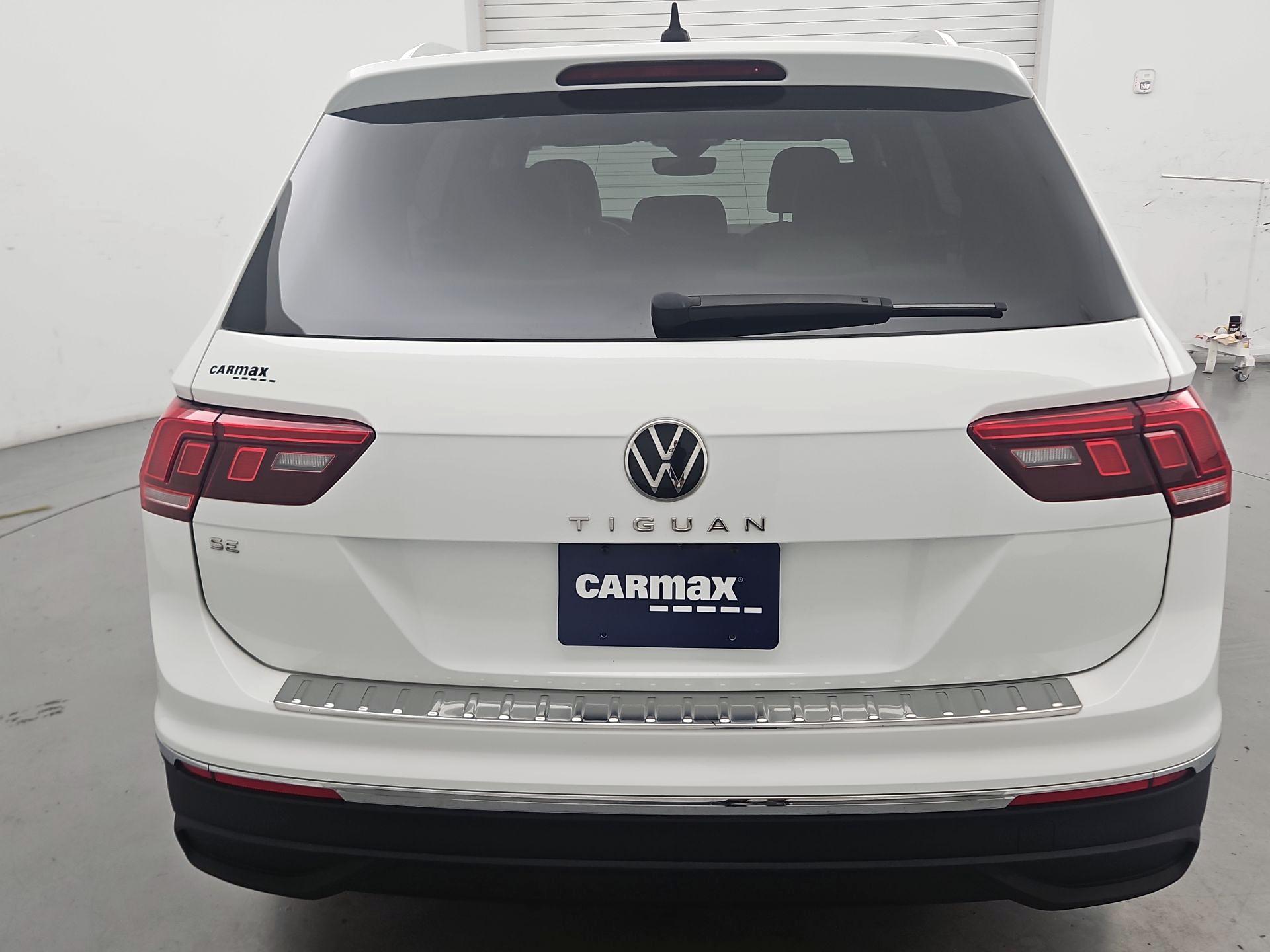 Thumbnail: 2022 Volkswagen Tiguan - 6