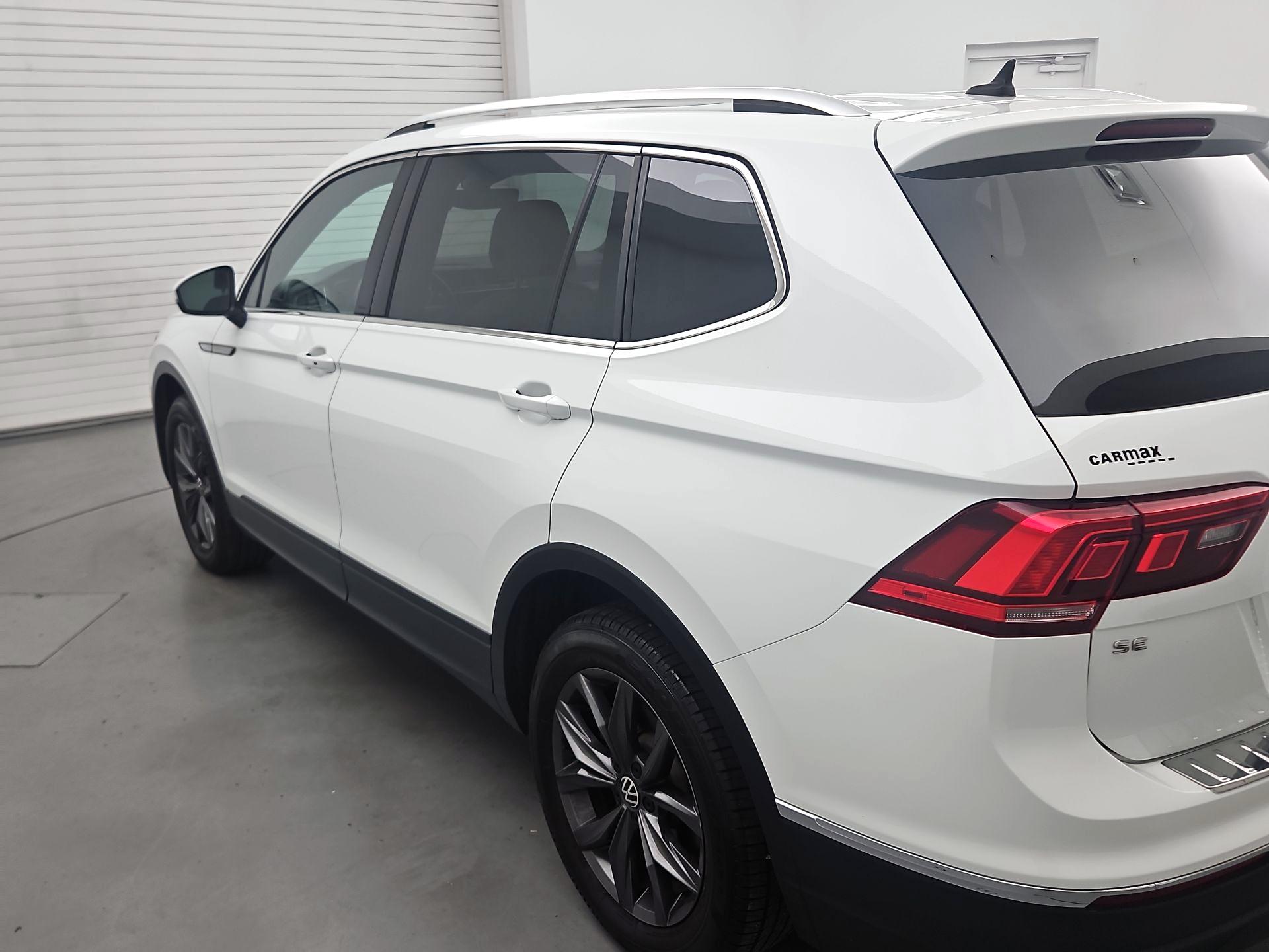 Thumbnail: 2022 Volkswagen Tiguan - 7