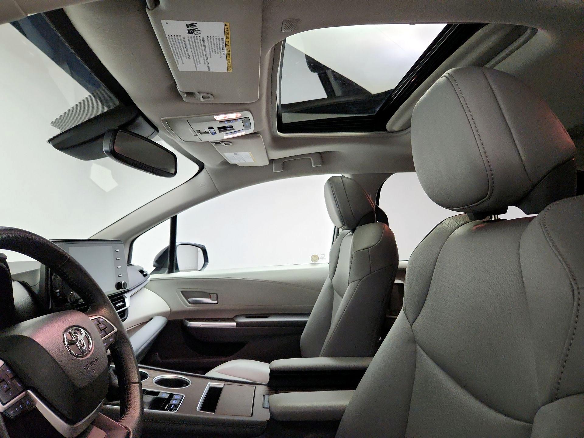 Thumbnail: 2024 Toyota Sienna - 19