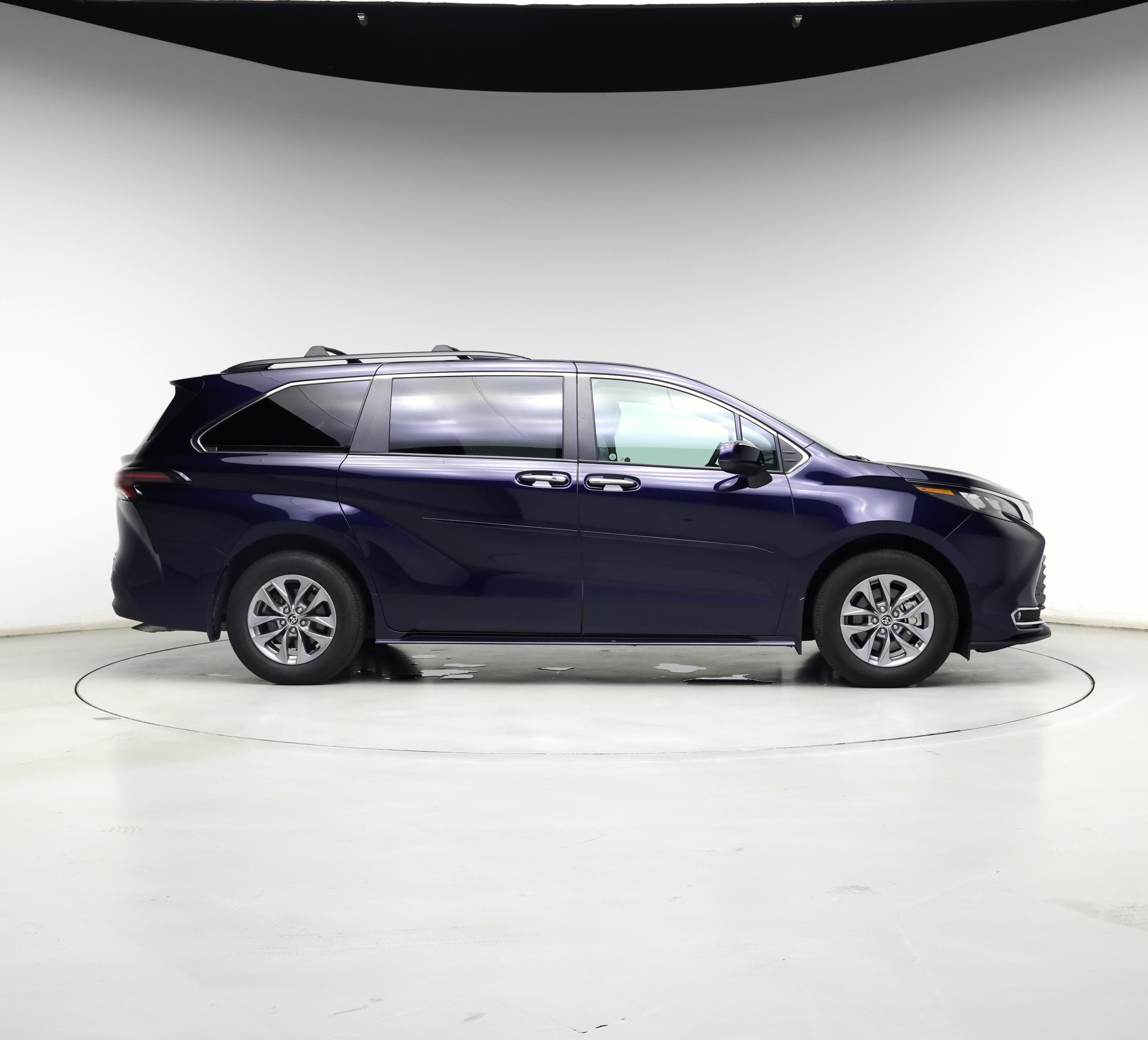 Thumbnail: 2024 Toyota Sienna - 7