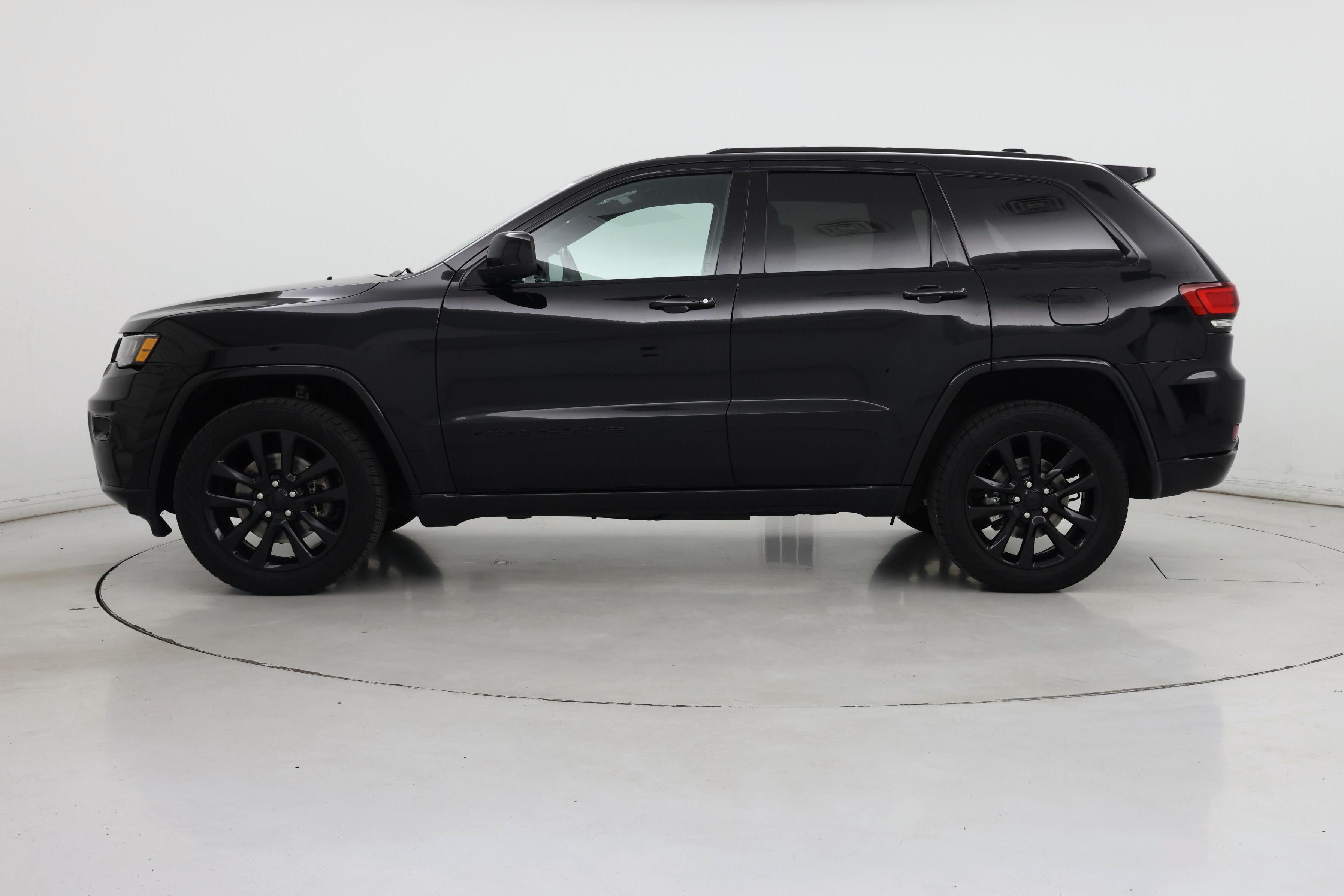 Thumbnail: 2021 Jeep Grand Cherokee - 3