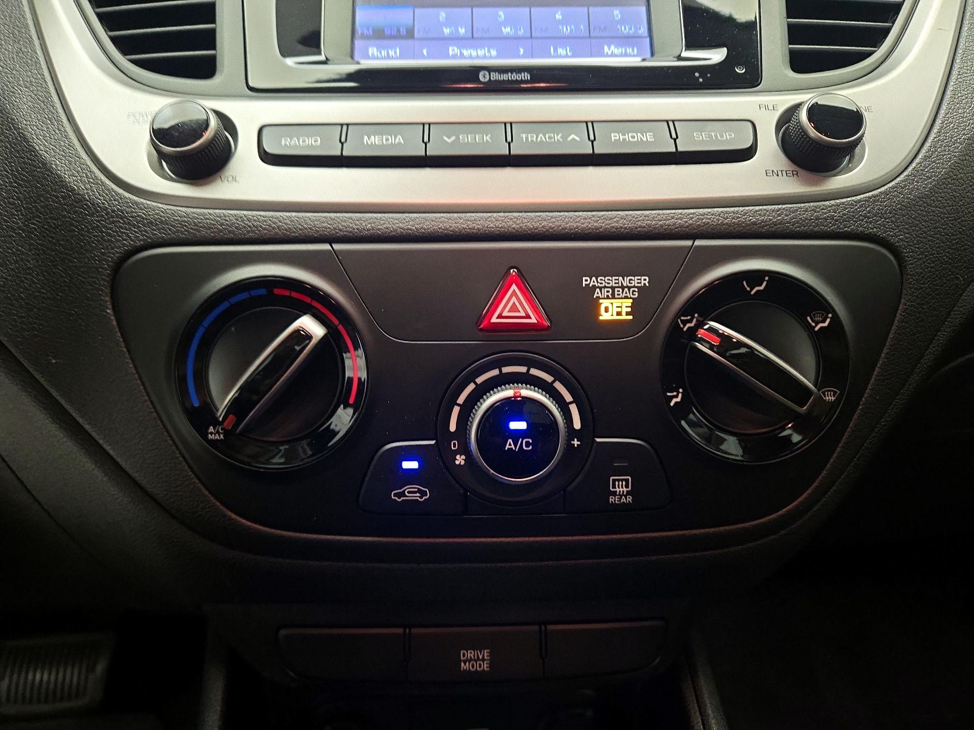 Thumbnail: 2019 Hyundai Accent - 15