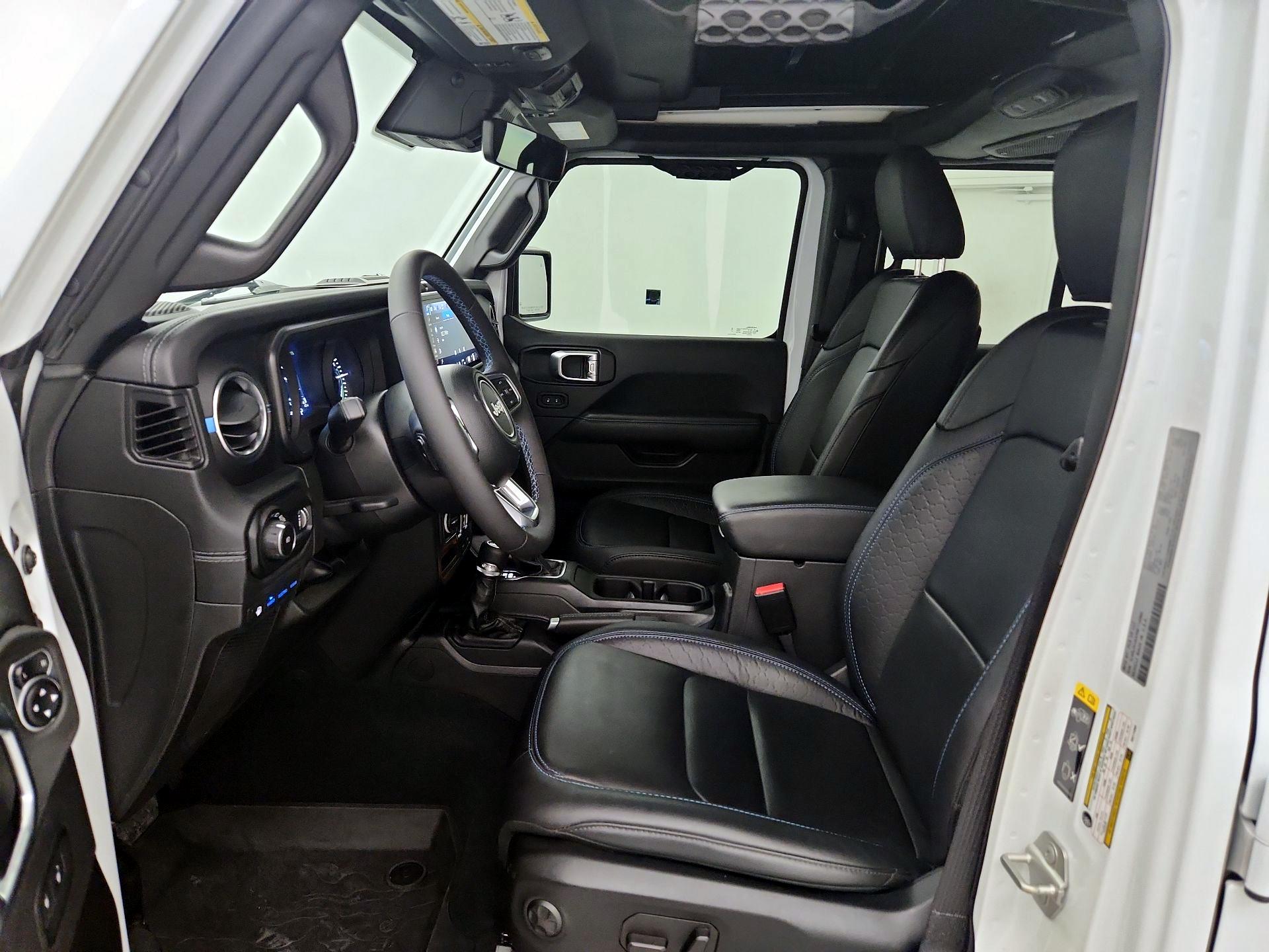 Thumbnail: 2024 Jeep Wrangler - 11