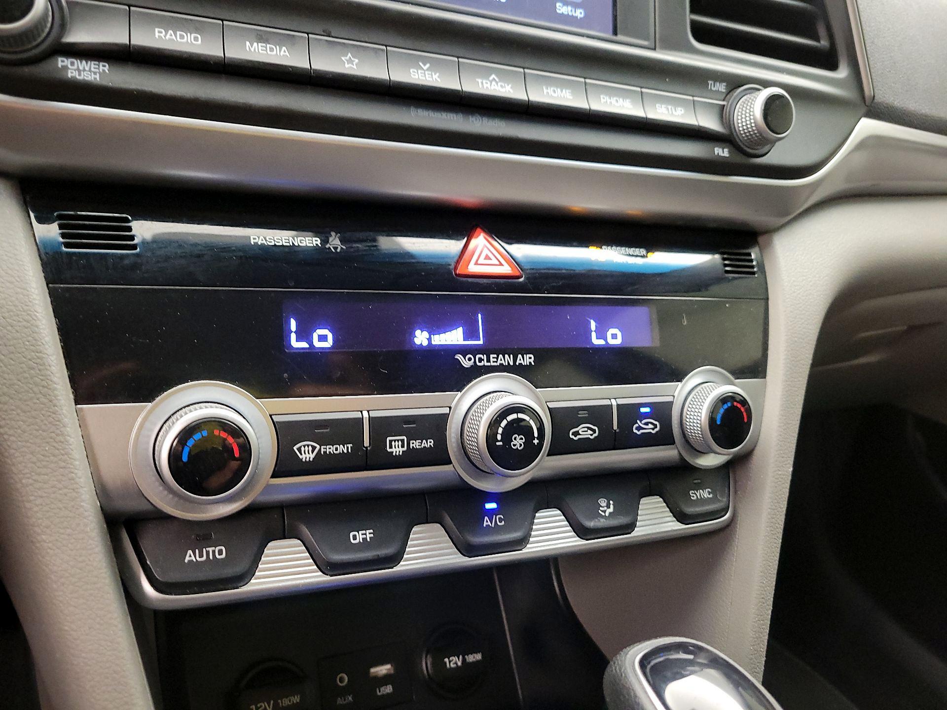 Thumbnail: 2020 Hyundai Elantra - 16