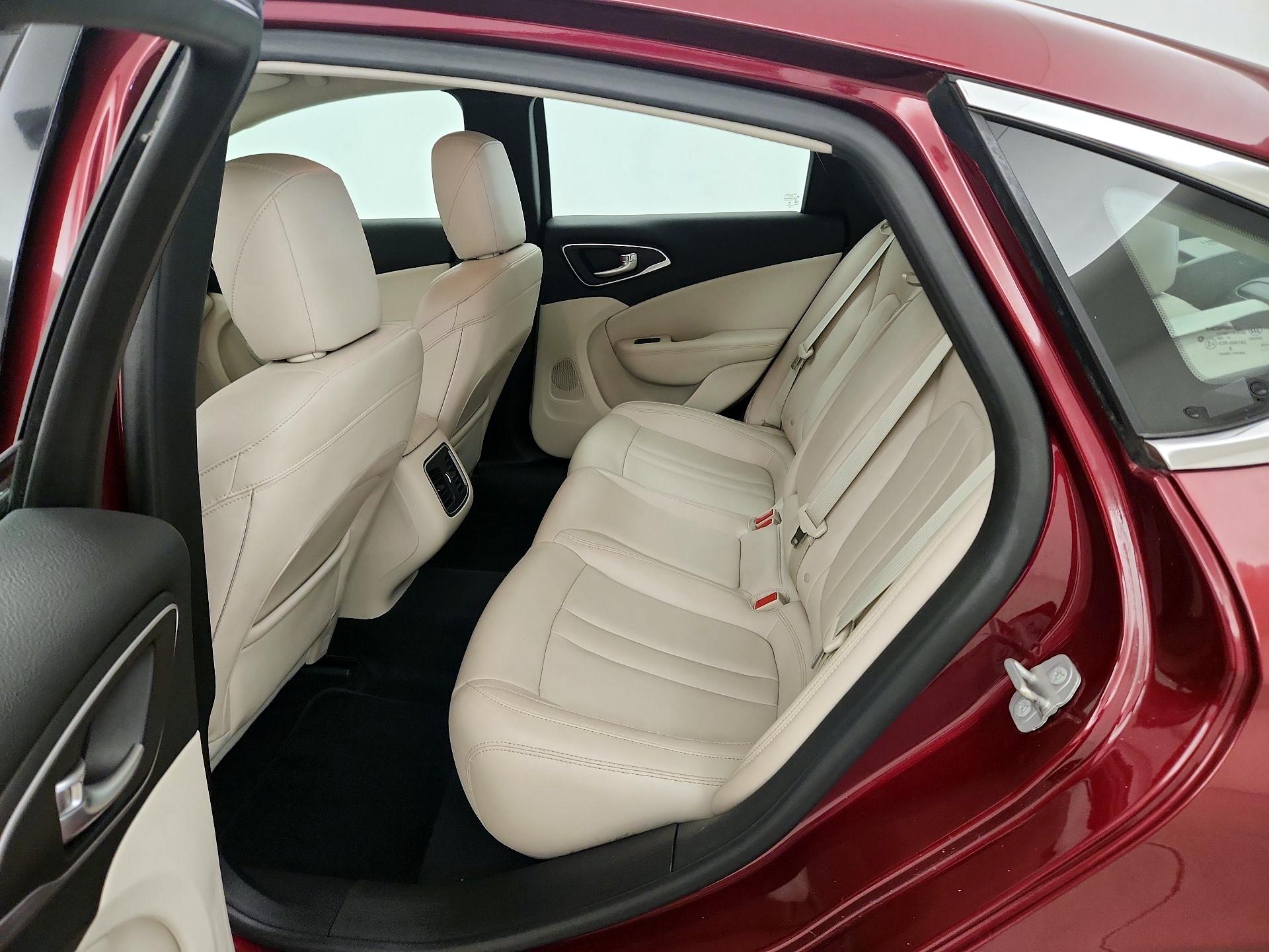 Thumbnail: 2015 Chrysler 200 - 20