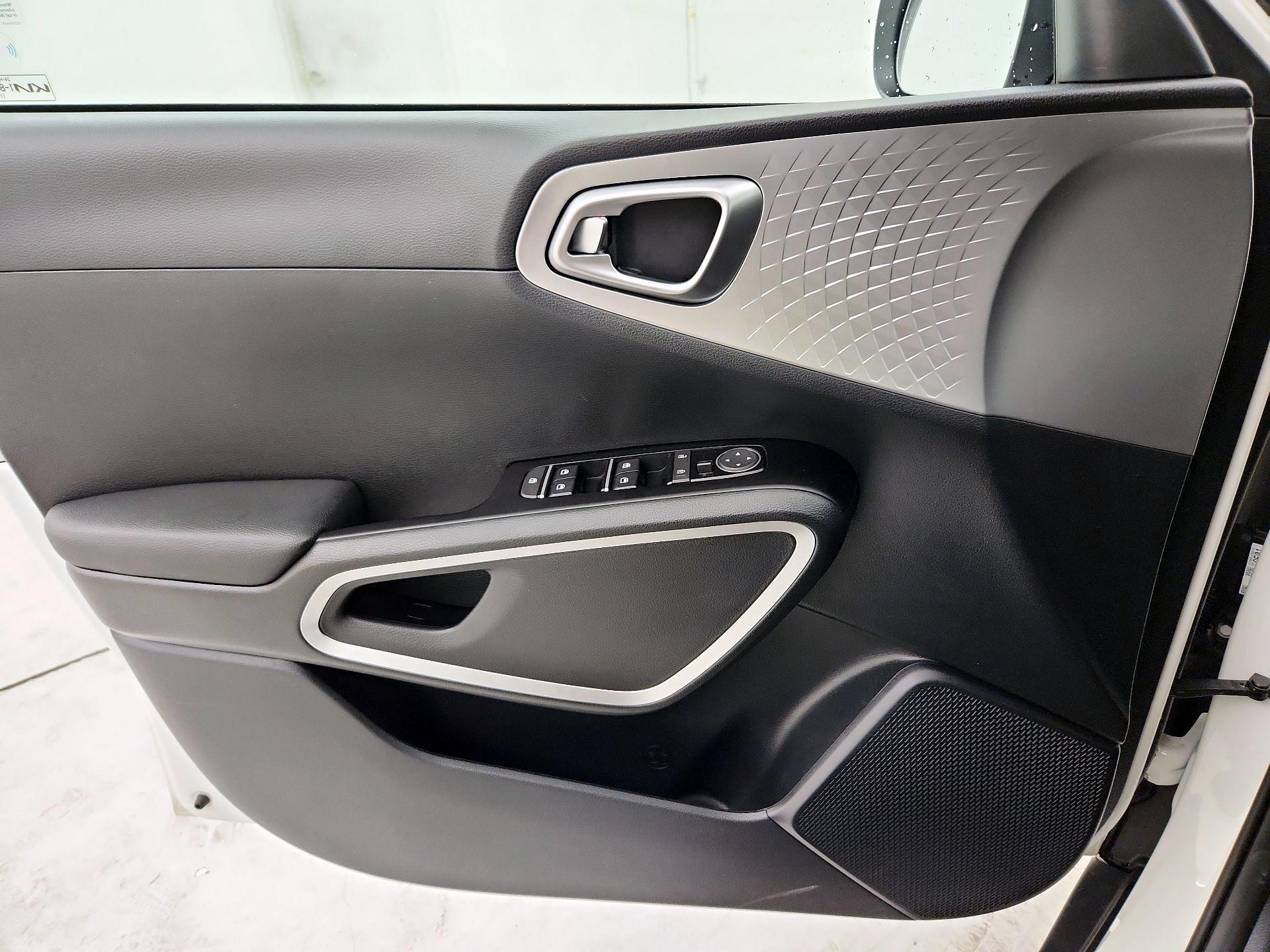 Thumbnail: 2023 Kia Soul - 12