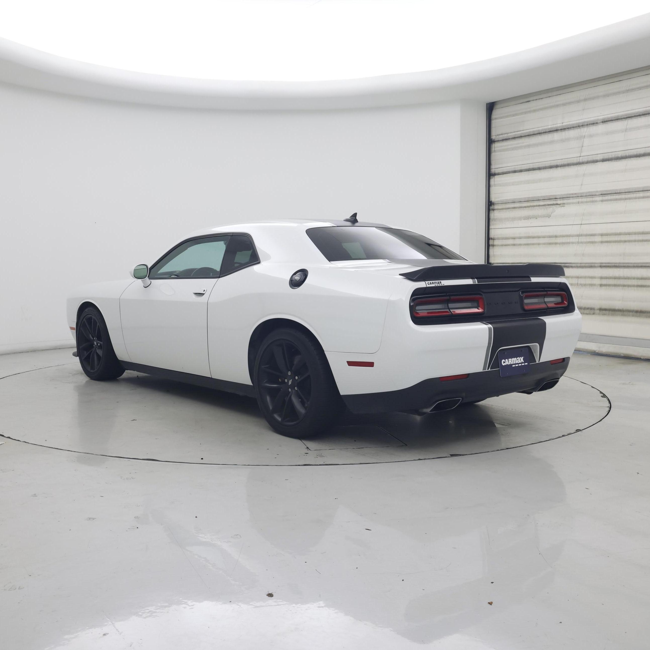 Thumbnail: 2019 Dodge Challenger - 2