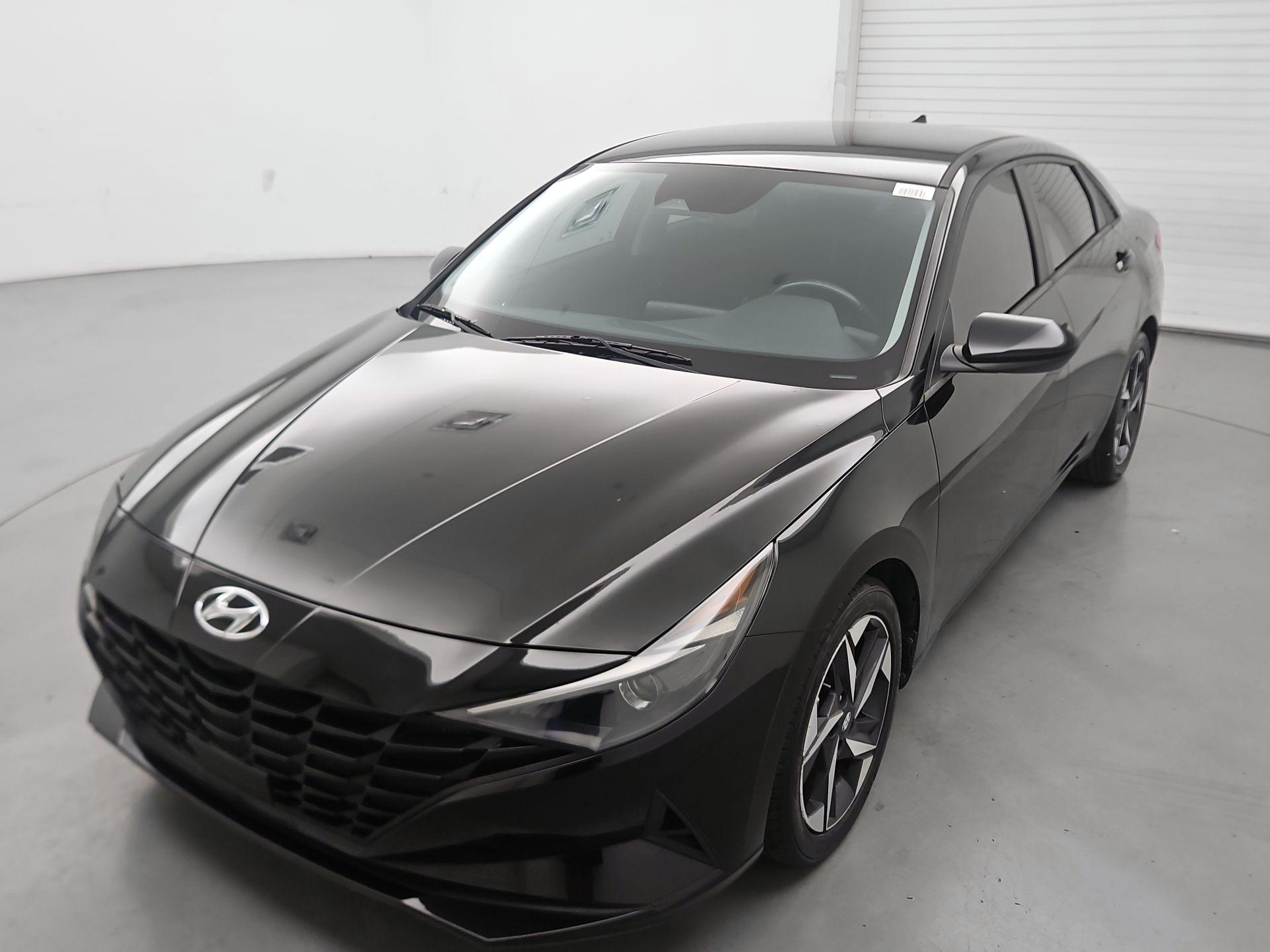 Thumbnail: 2023 Hyundai Elantra - 3
