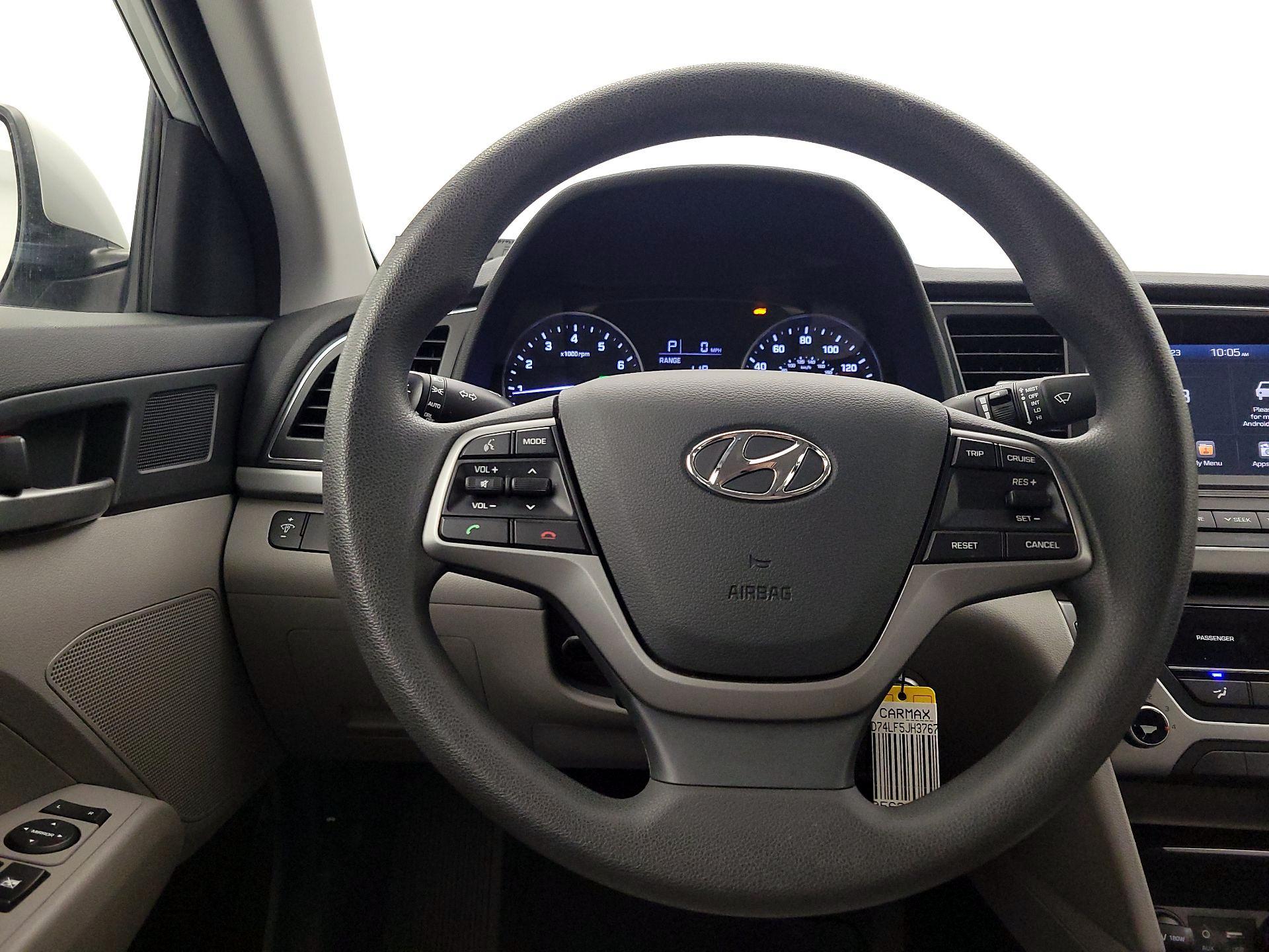 Thumbnail: 2018 Hyundai Elantra - 10