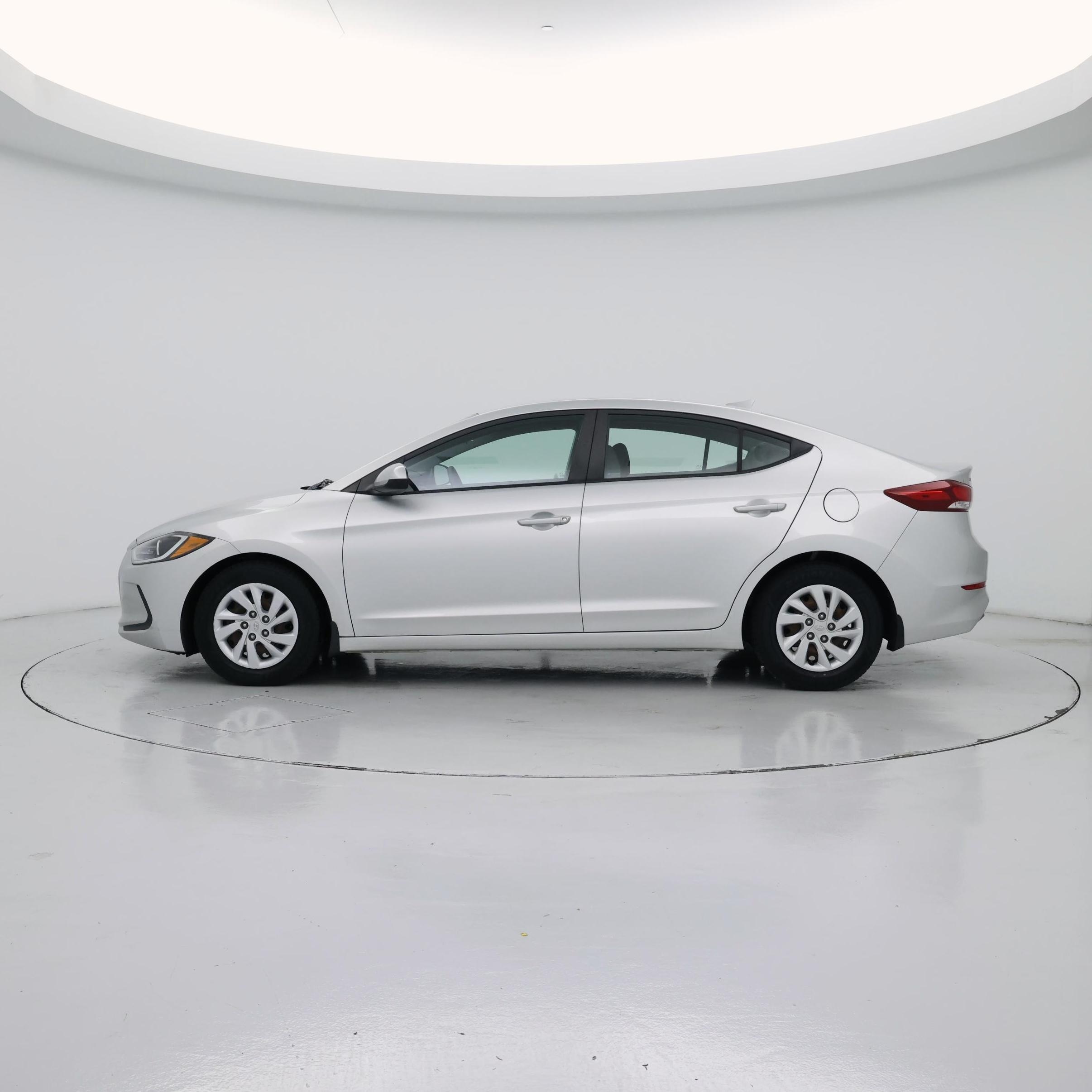Thumbnail: 2018 Hyundai Elantra - 3
