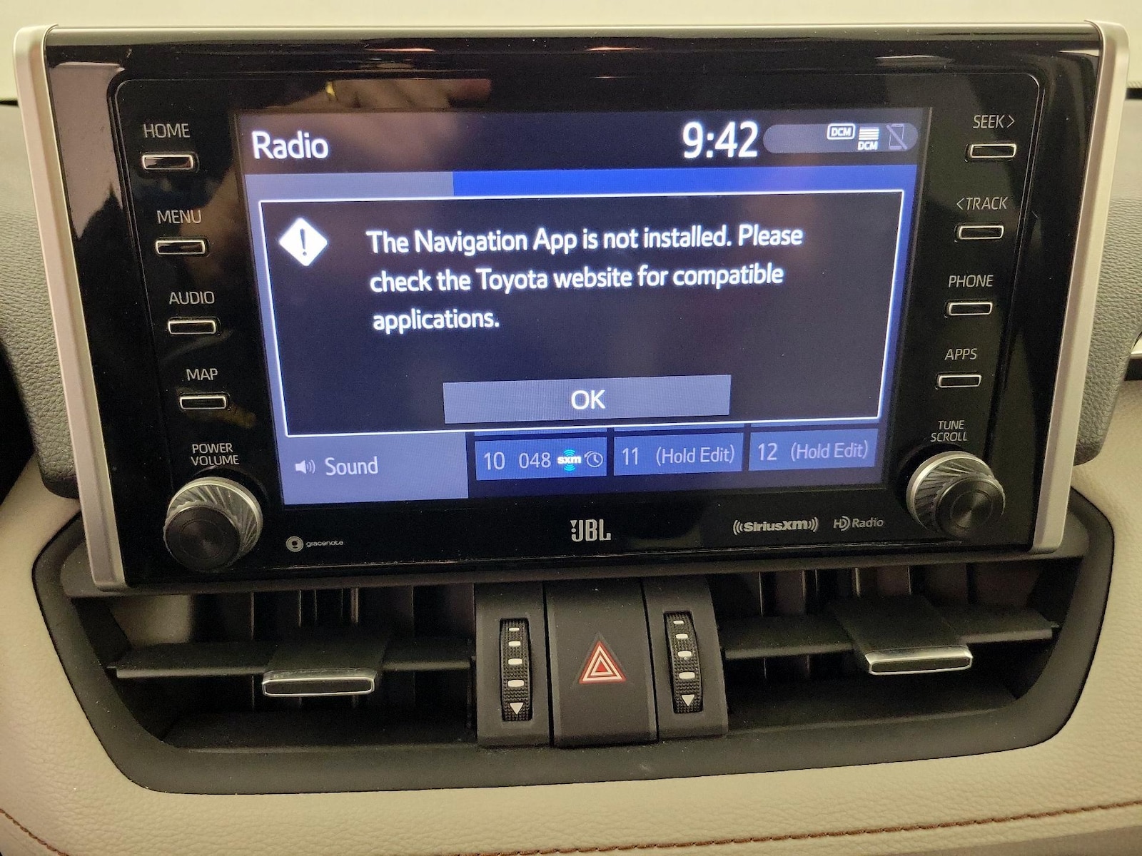 2021 Toyota RAV4 XLE Premium - Photo 15