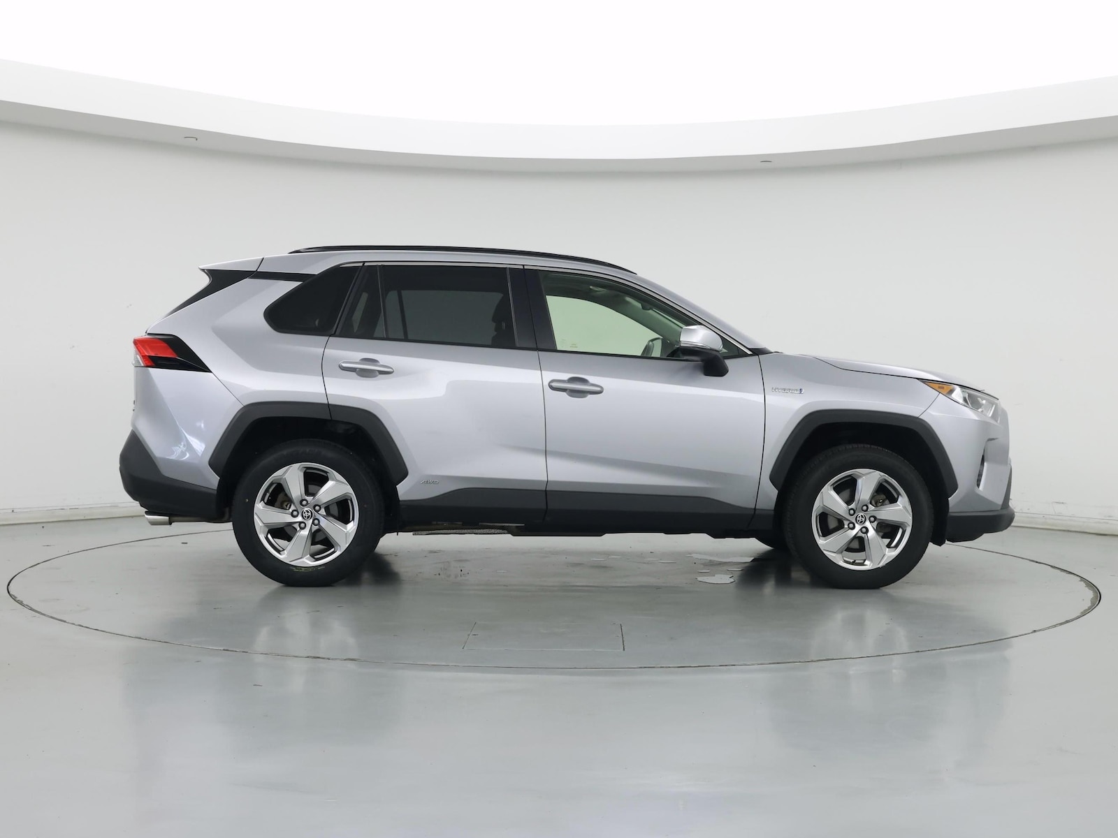 2021 Toyota RAV4 XLE Premium - Photo 8