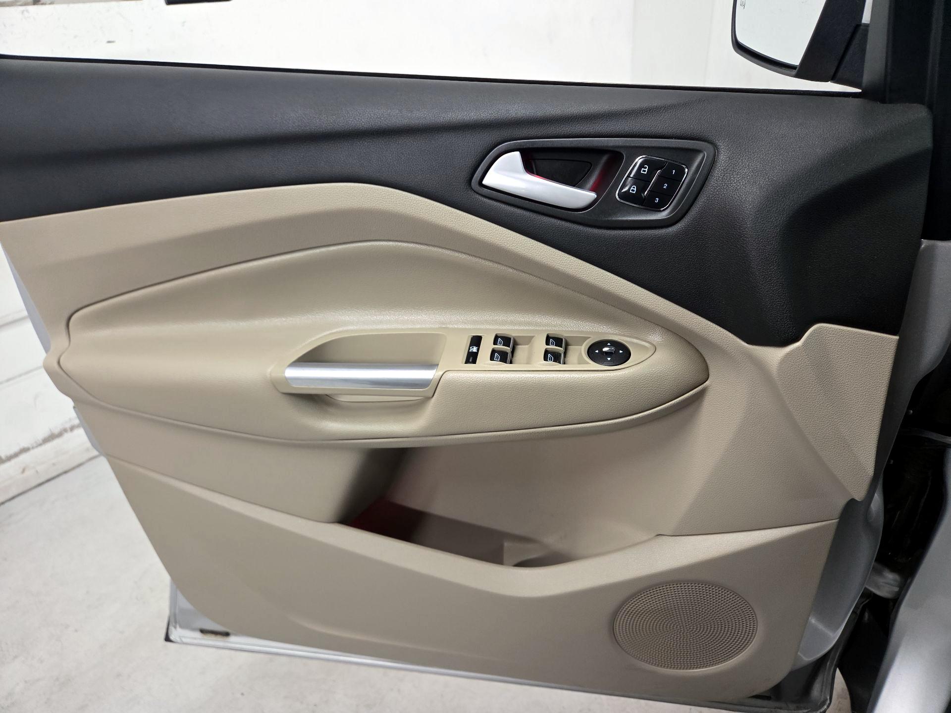 Thumbnail: 2015 Ford Escape - 12