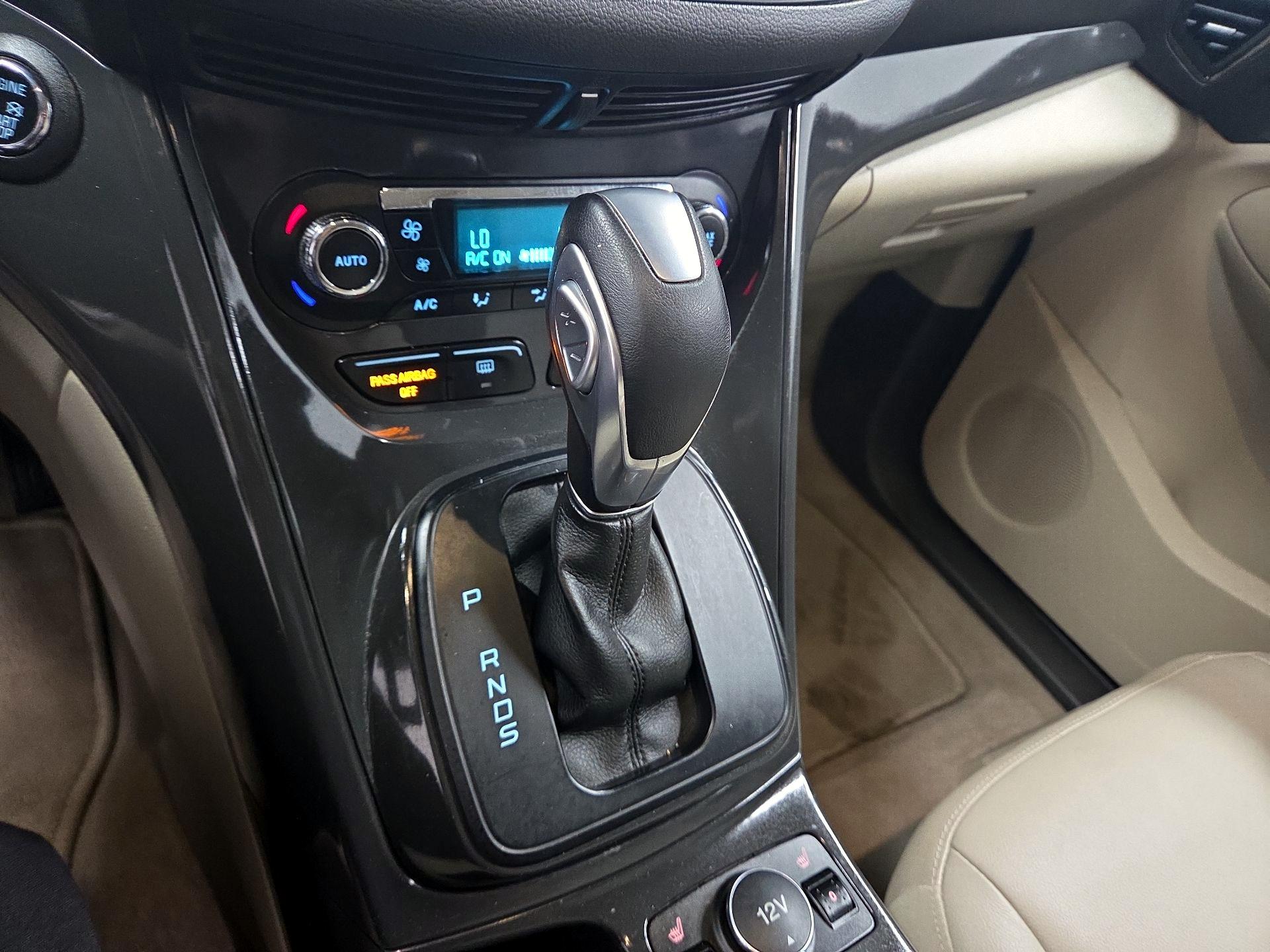 Thumbnail: 2015 Ford Escape - 15