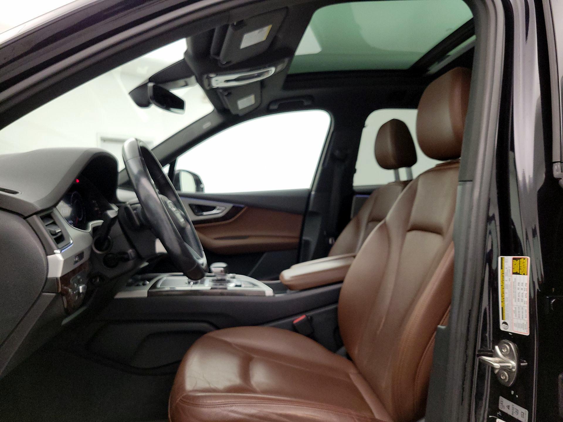Thumbnail: 2019 Audi Q7 - 19
