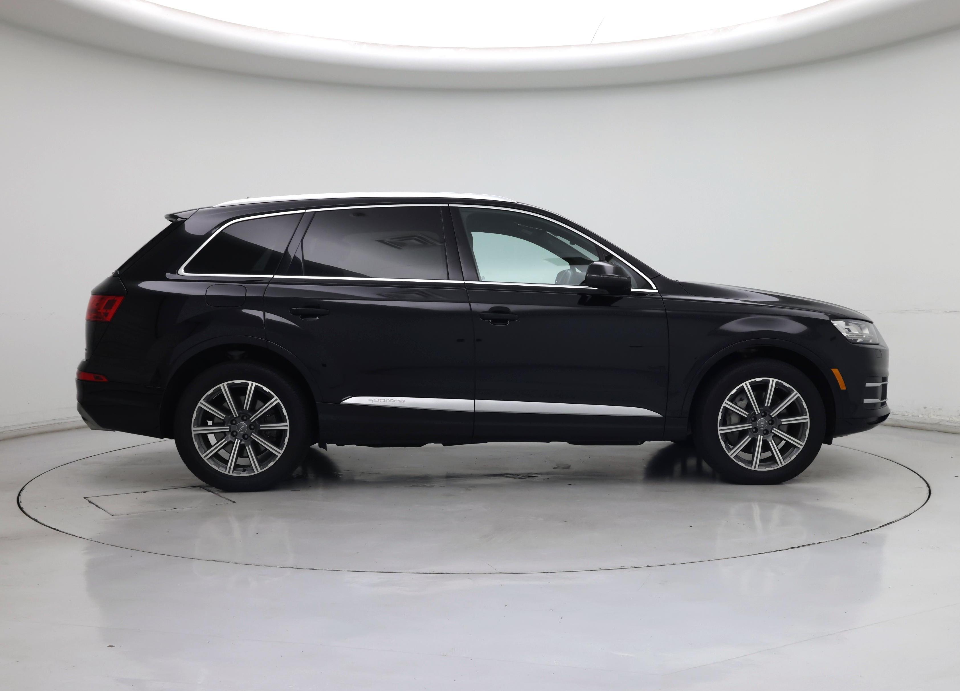 Thumbnail: 2019 Audi Q7 - 7