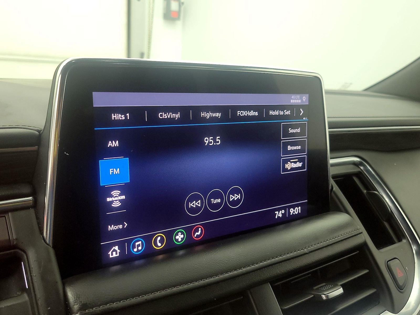 2021 Chevrolet Tahoe Z71 - Photo 15
