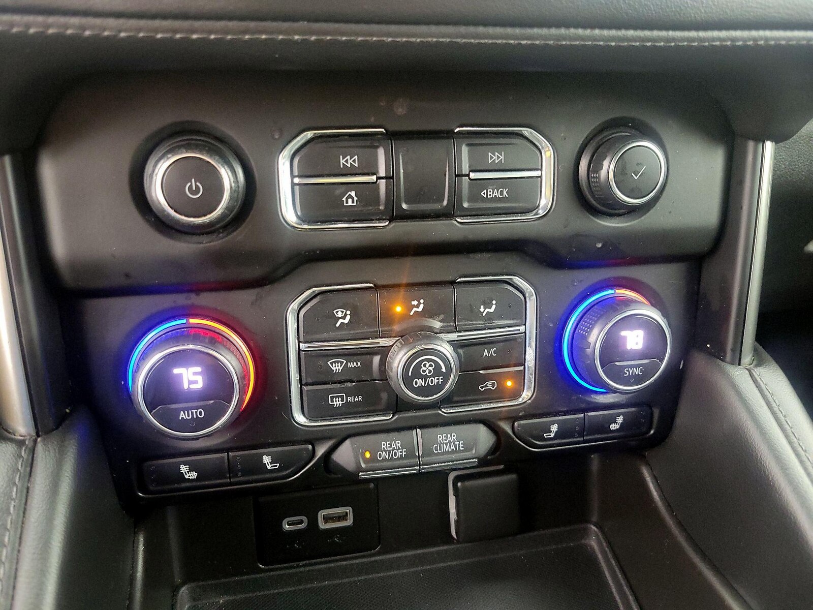 2021 Chevrolet Tahoe Z71 - Photo 16