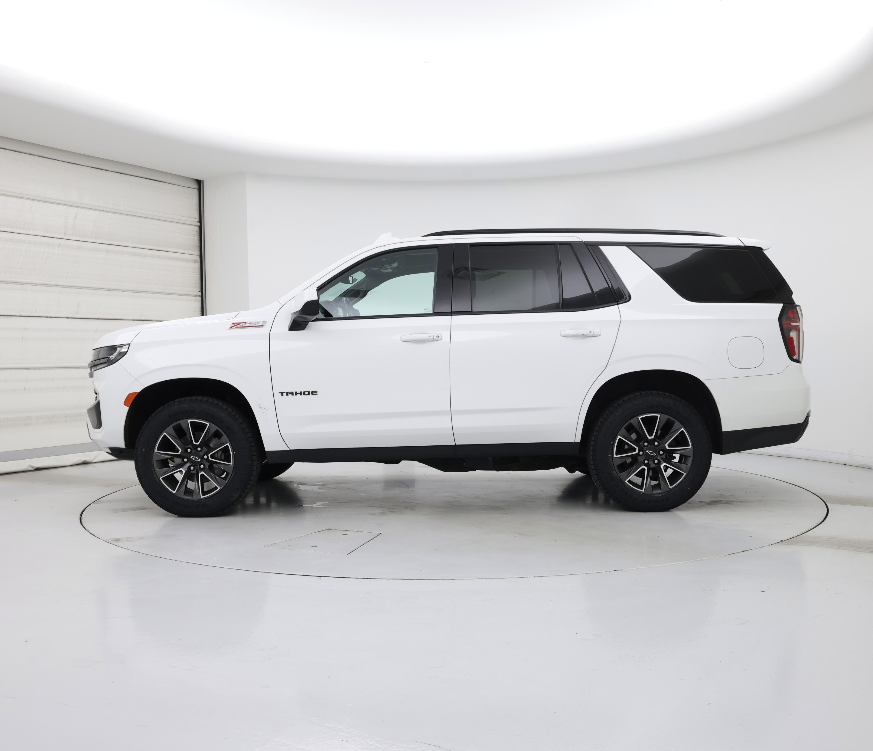 Thumbnail: 2021 Chevrolet Tahoe - 3