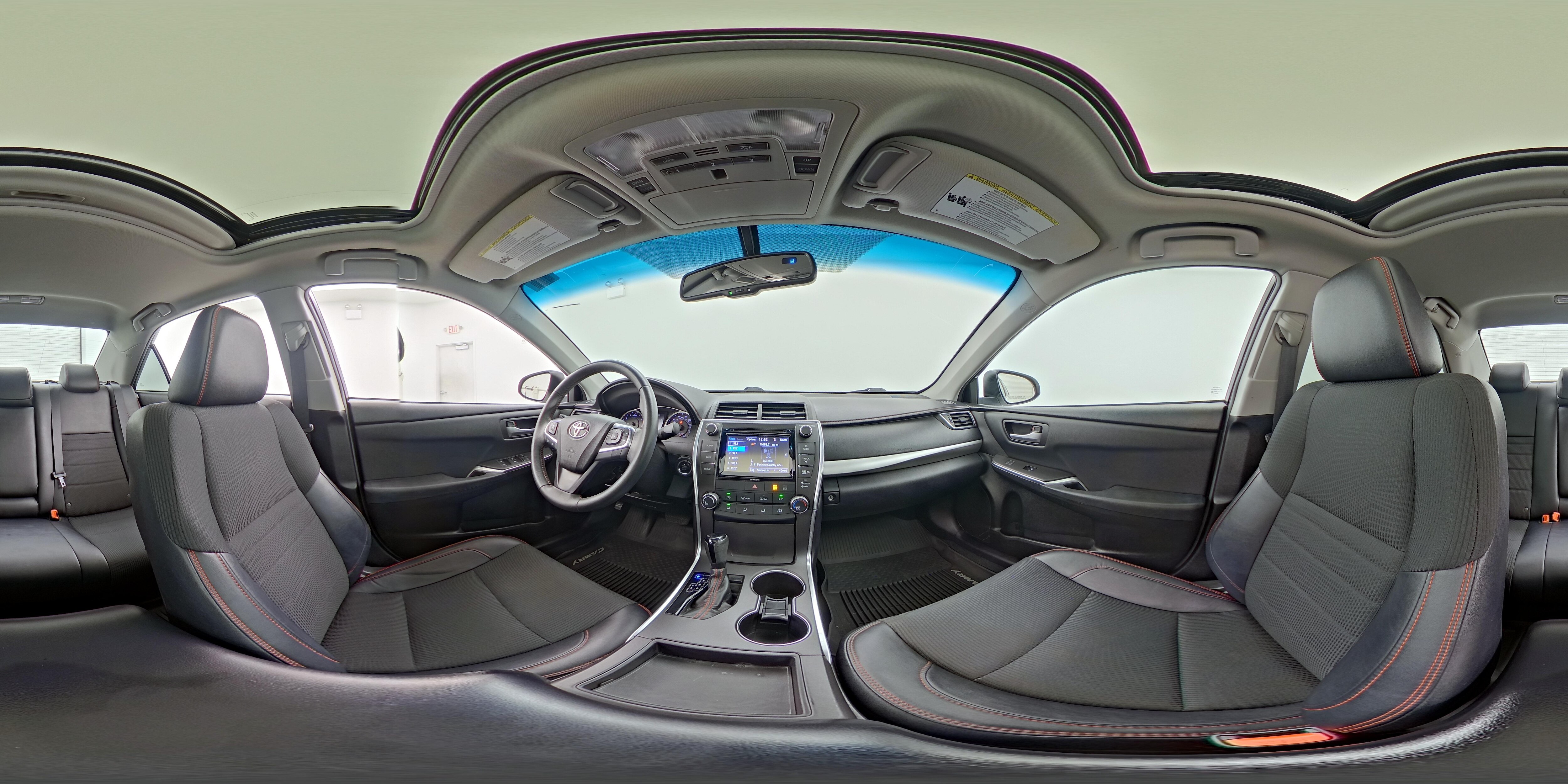 2017 Toyota Camry SE - Photo 25