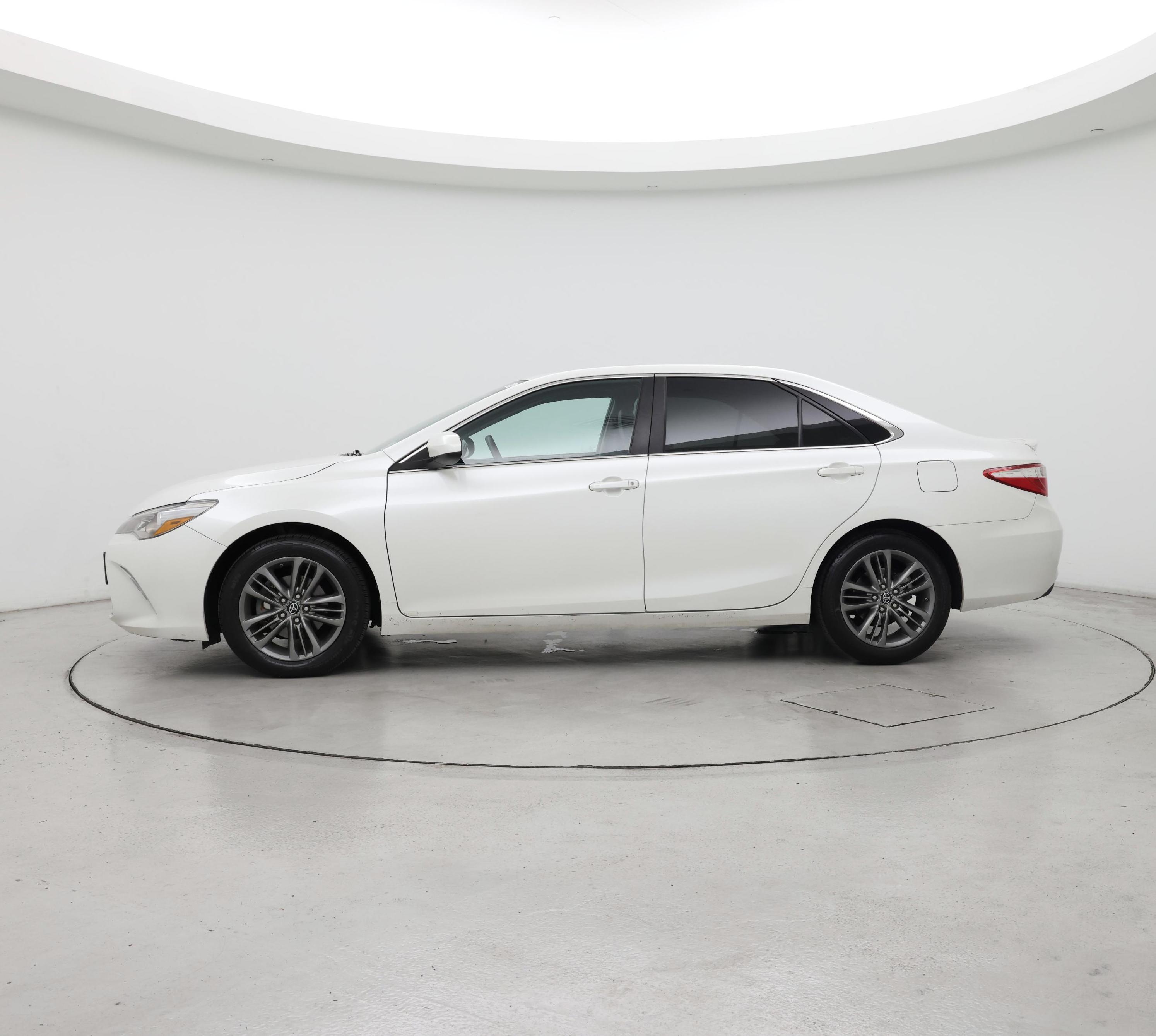 Thumbnail: 2017 Toyota Camry - 3
