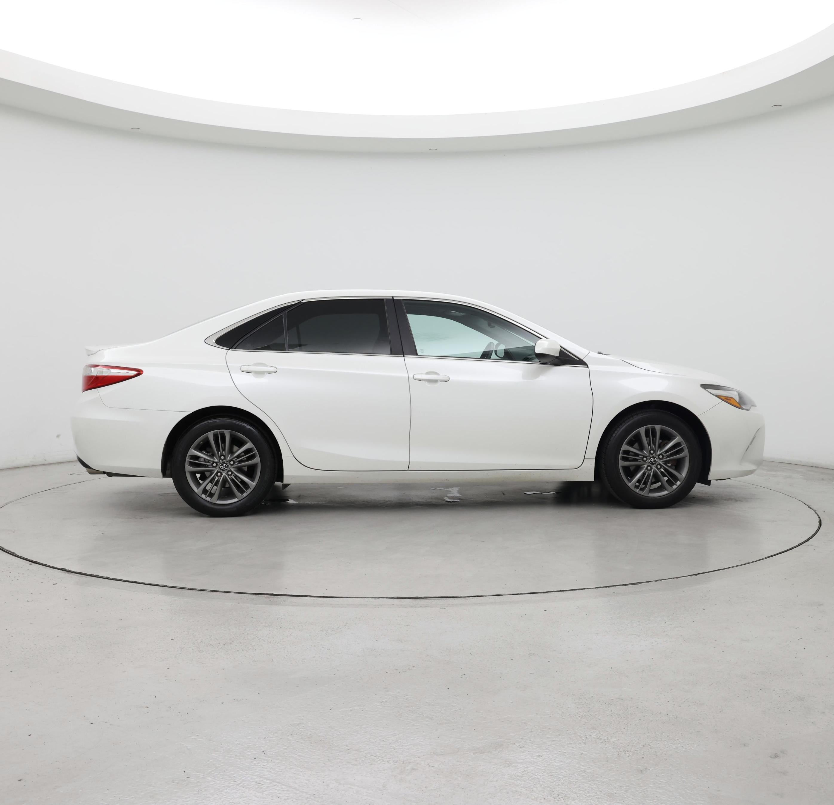 Thumbnail: 2017 Toyota Camry - 7