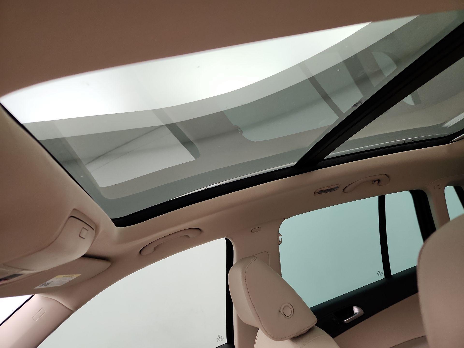 Thumbnail: 2016 Volkswagen Tiguan - 20