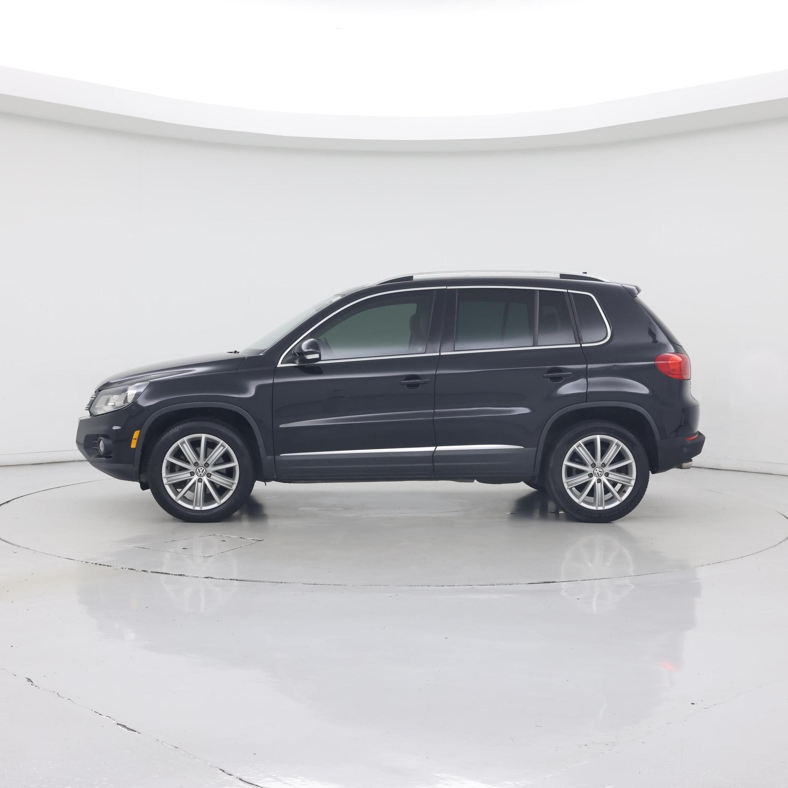 Thumbnail: 2016 Volkswagen Tiguan - 3