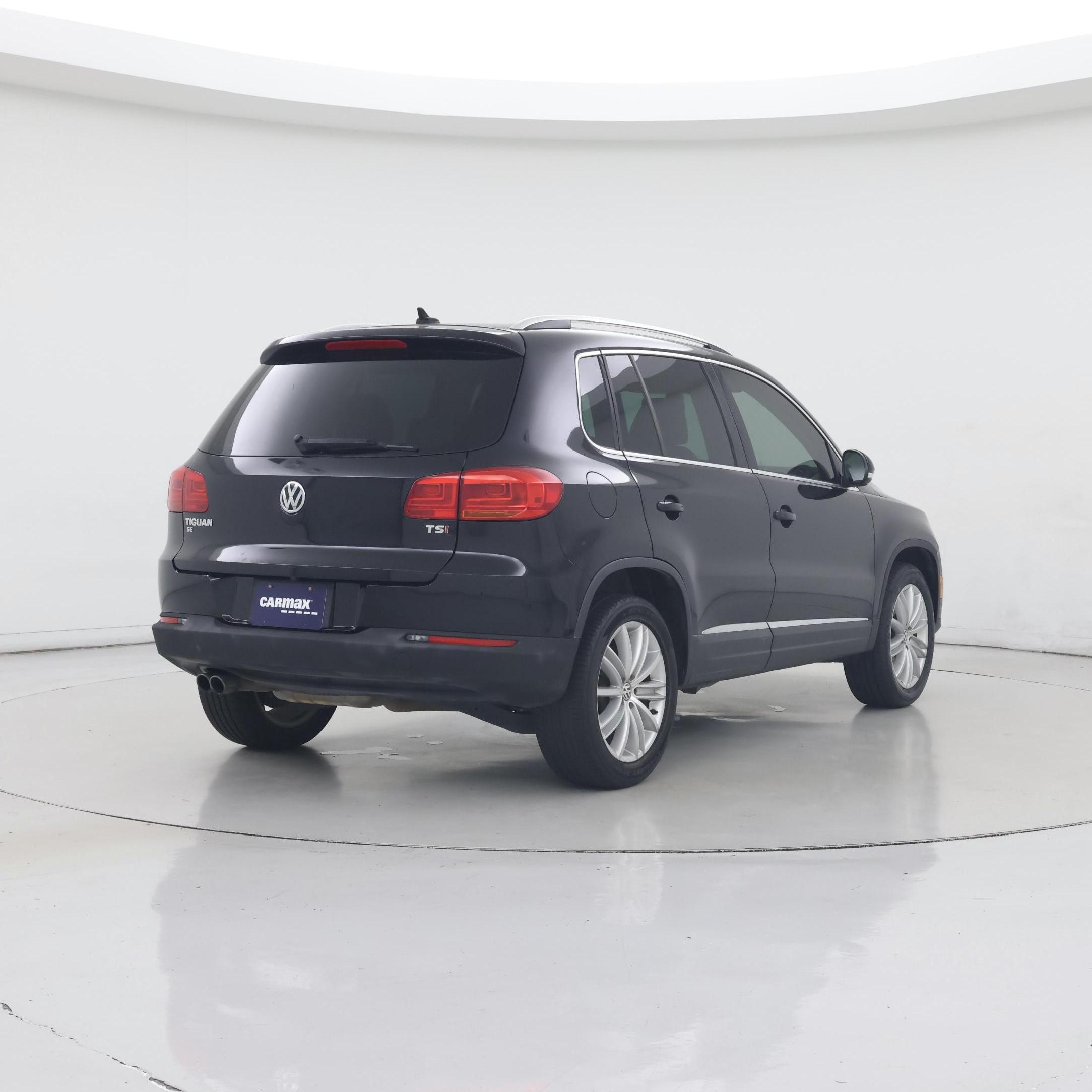Thumbnail: 2016 Volkswagen Tiguan - 8