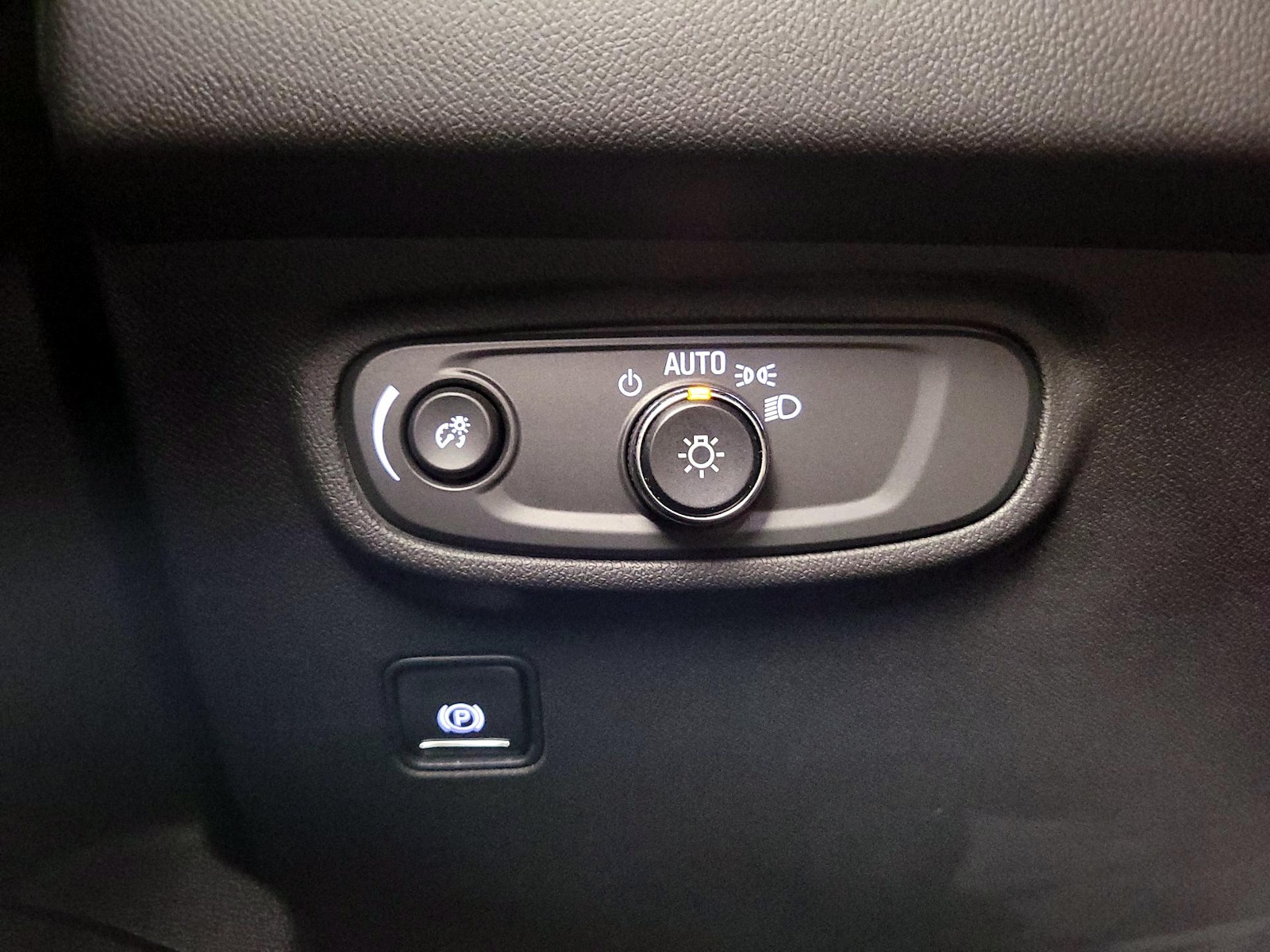 2022 GMC Terrain SLE - Photo 14