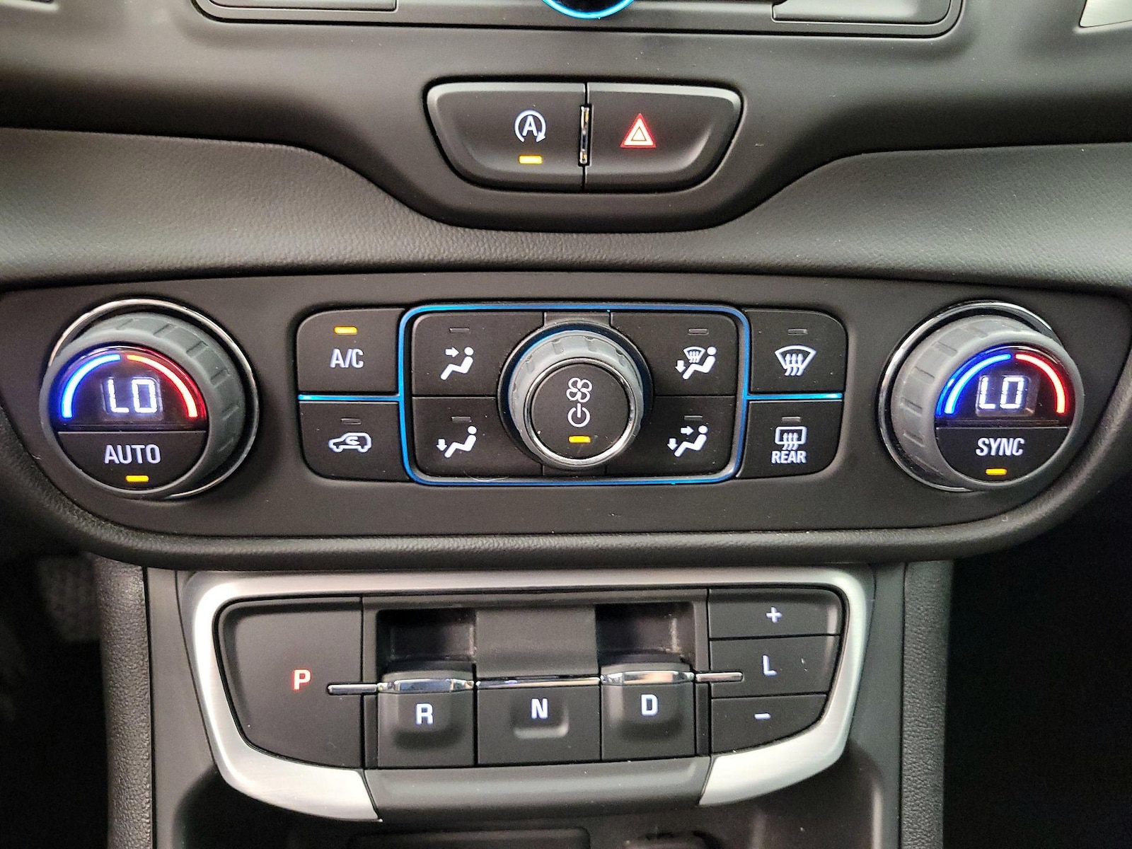 2022 GMC Terrain SLE - Photo 17