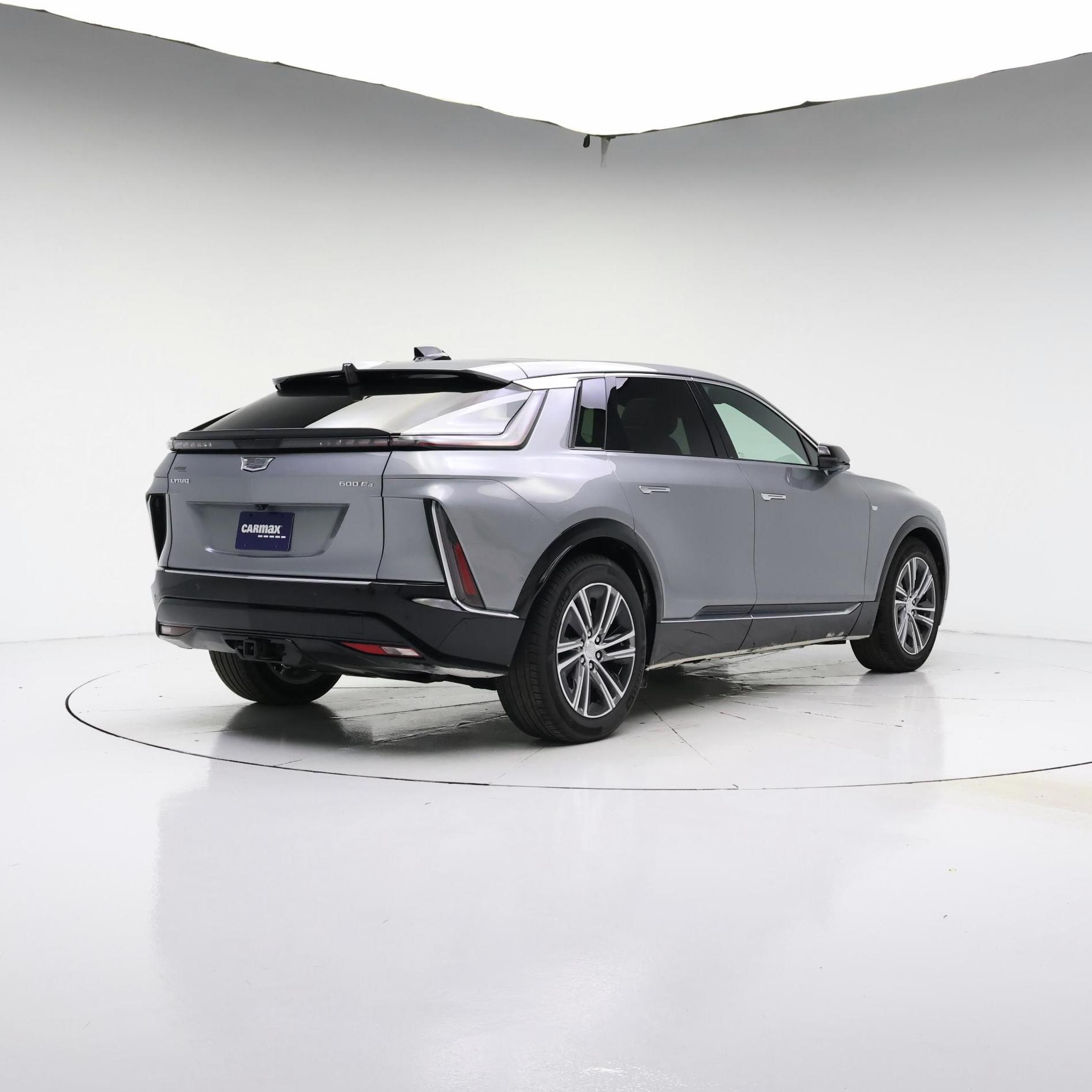 Thumbnail: 2024 Cadillac Lyriq - 8