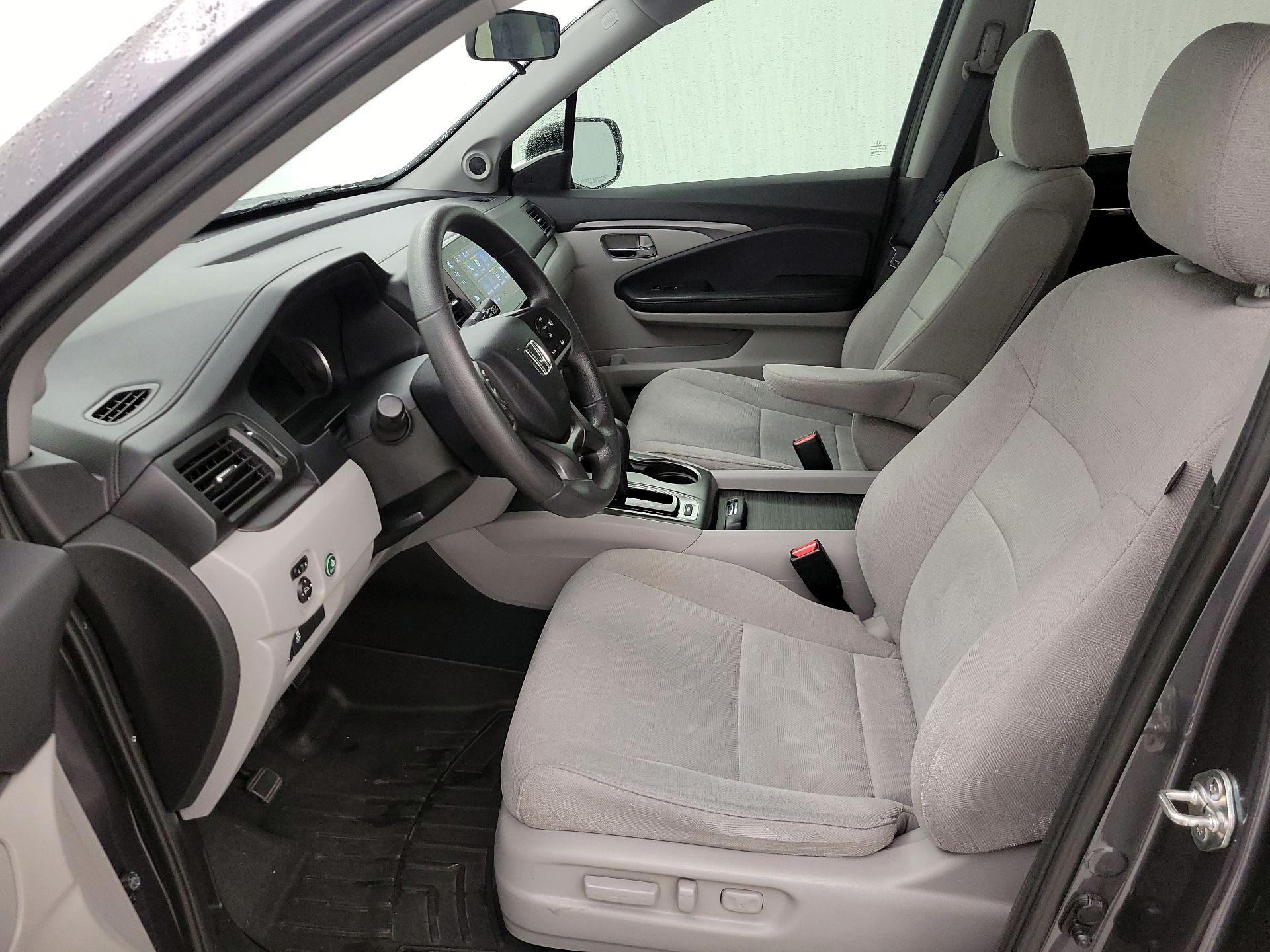 Thumbnail: 2019 Honda Pilot - 11