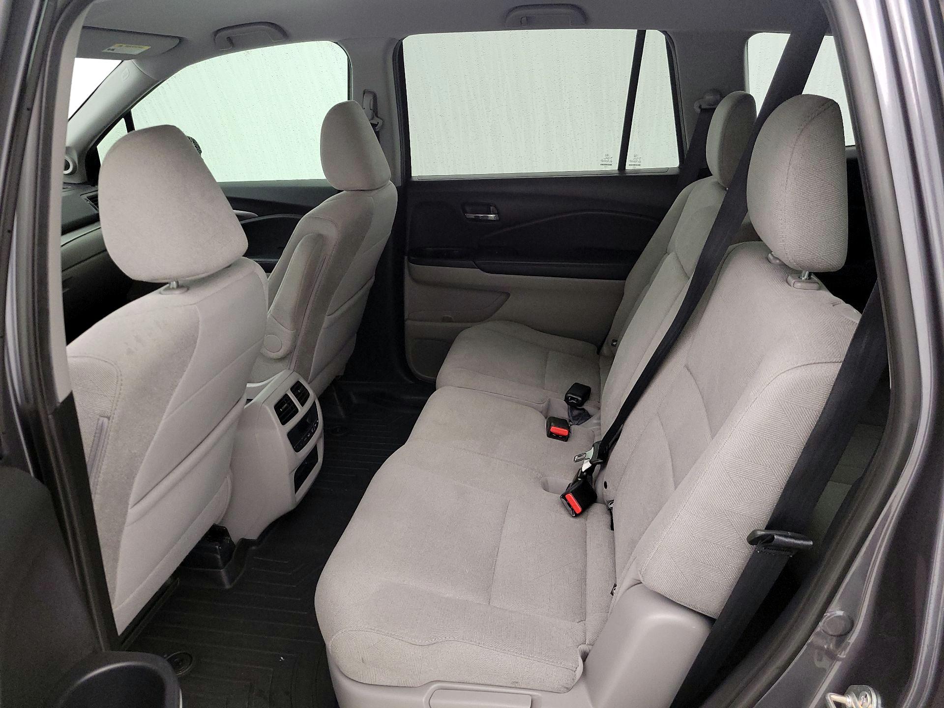 Thumbnail: 2019 Honda Pilot - 19