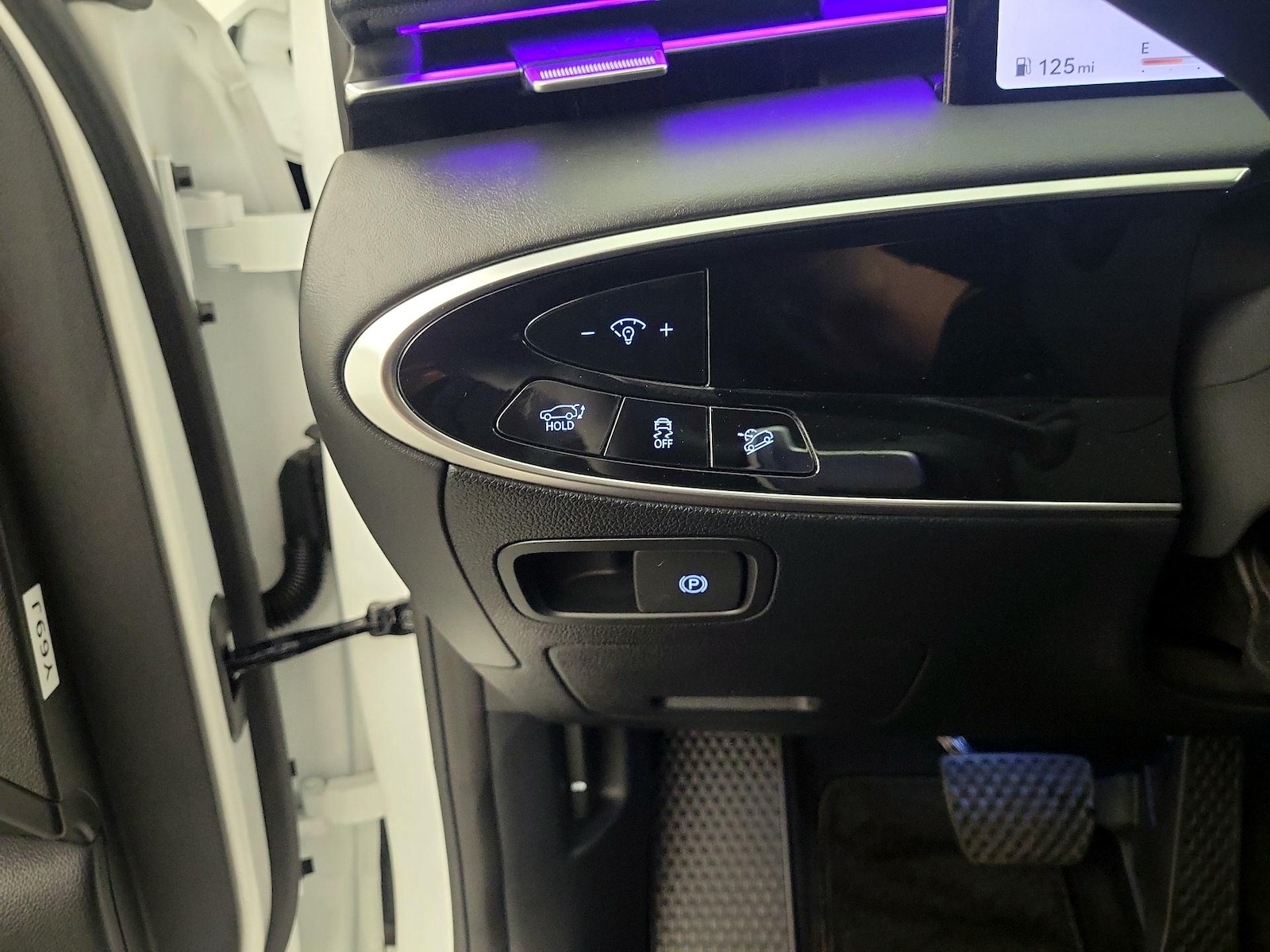 2026 GENESIS GV70 Standard - Photo 14