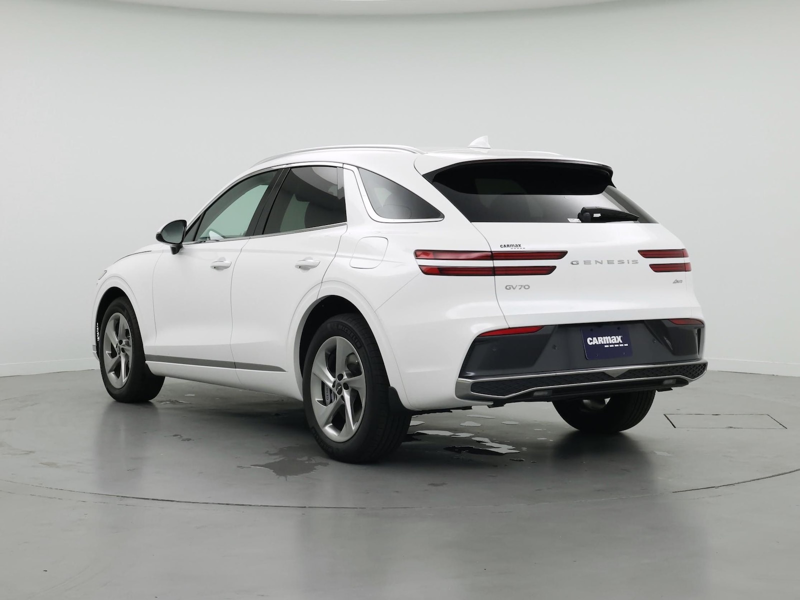 2026 GENESIS GV70 Standard - Photo 3