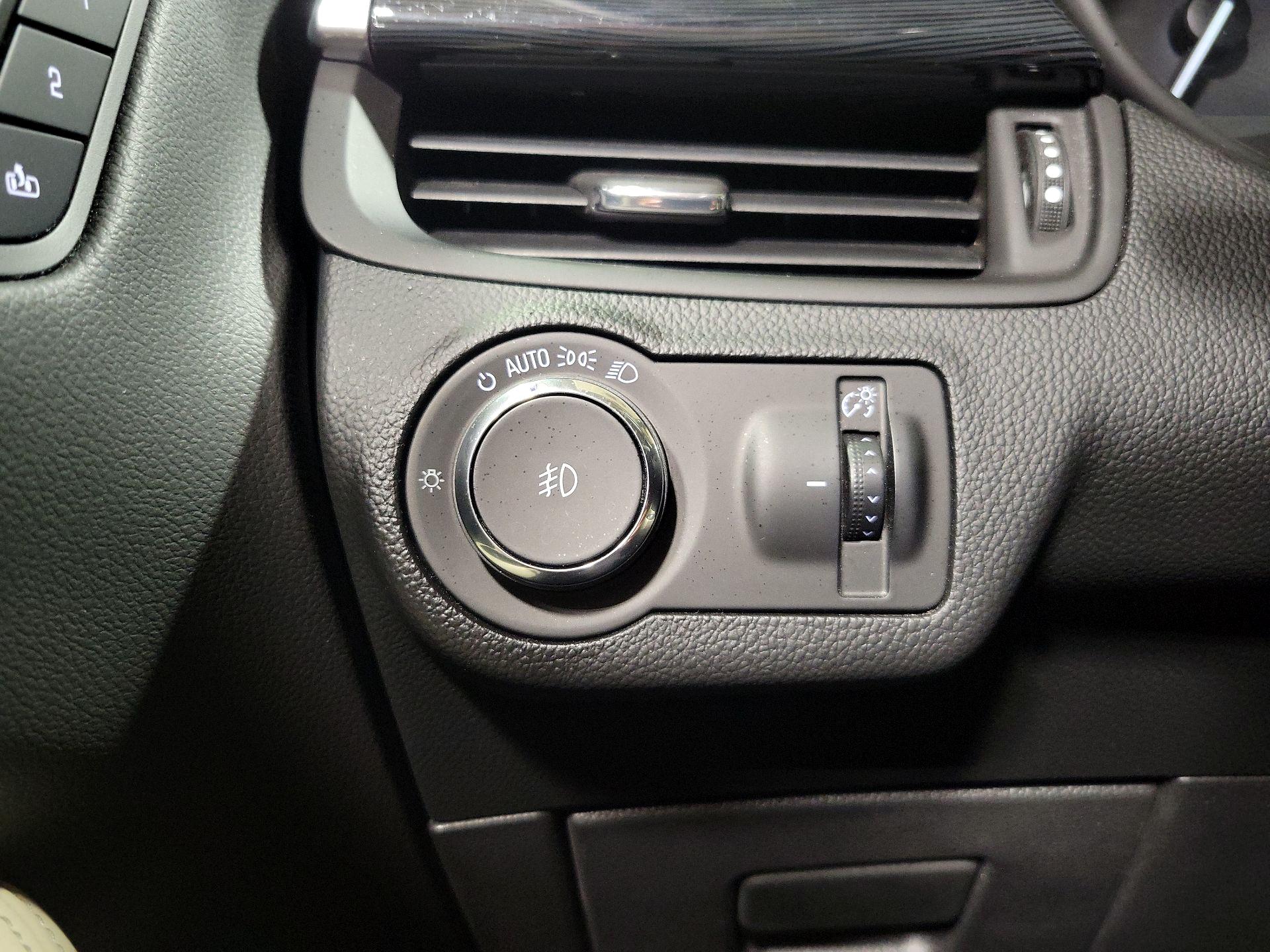 Thumbnail: 2017 Buick Envision - 13