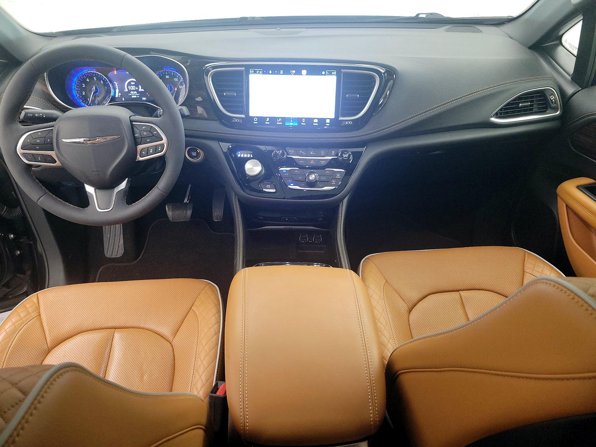Thumbnail: 2022 Chrysler Pacifica - 9