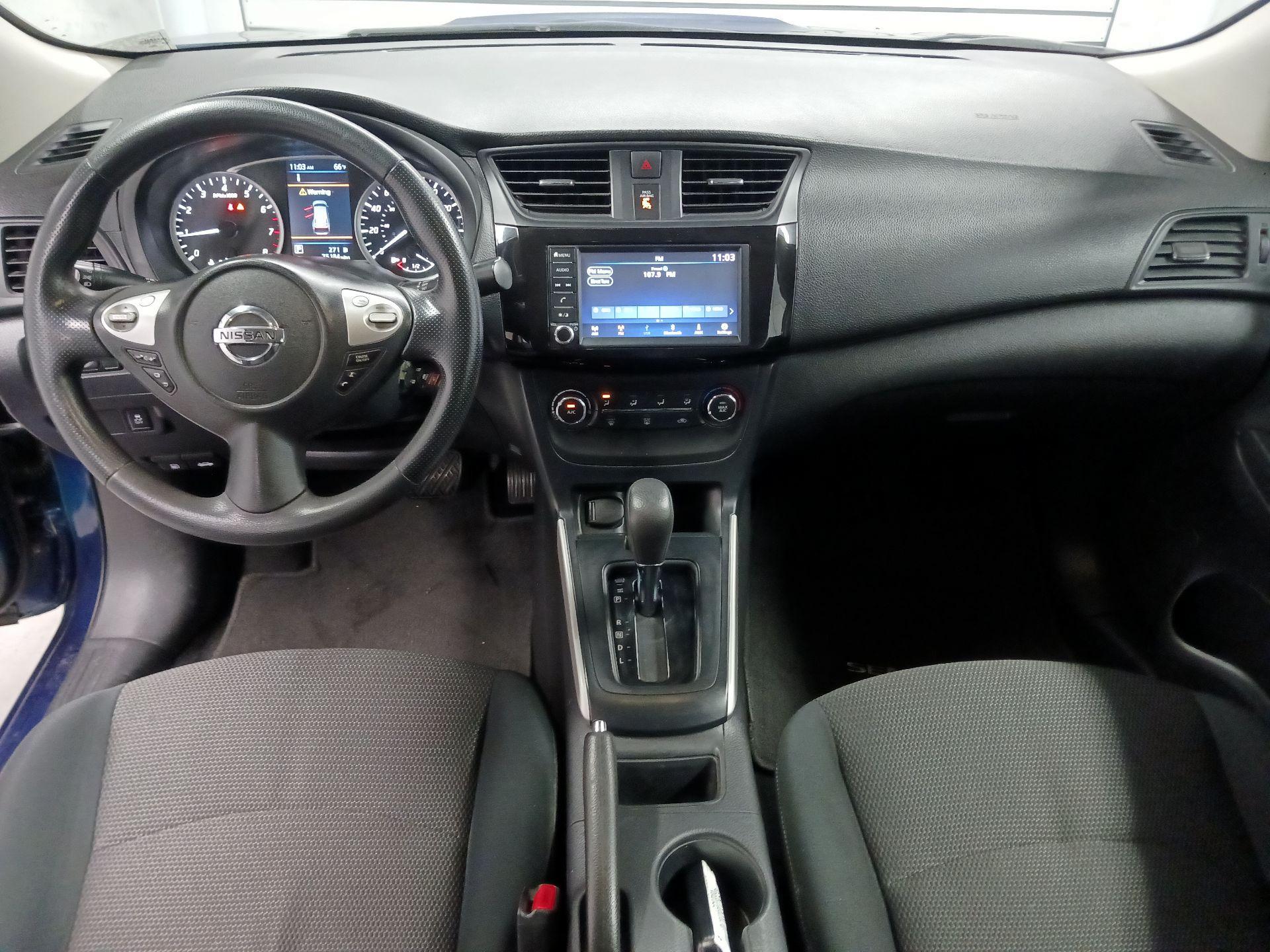 Thumbnail: 2019 Nissan Sentra - 9