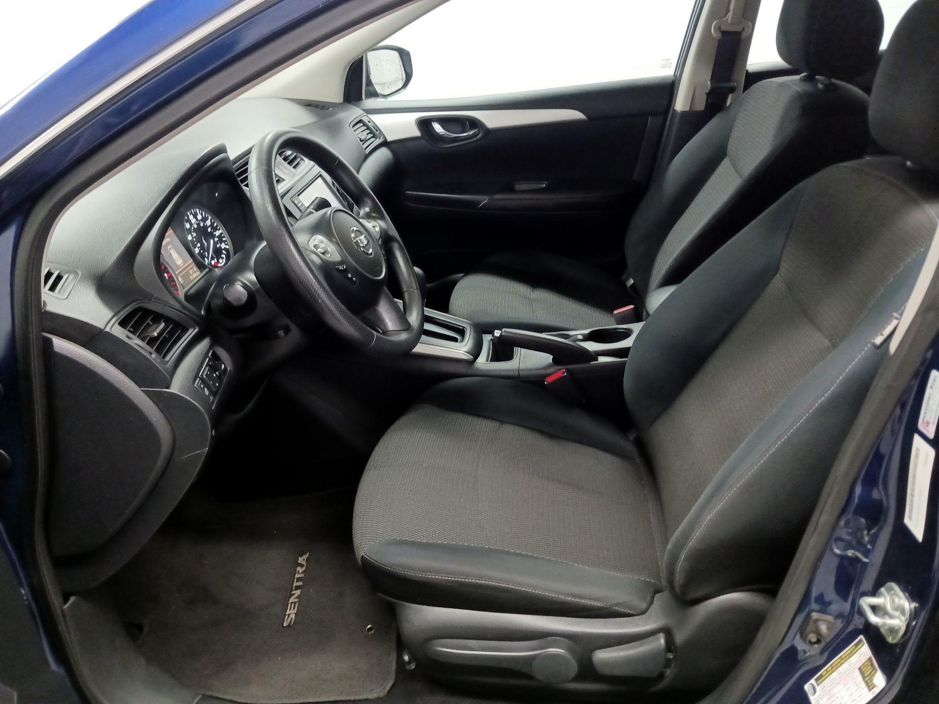 Thumbnail: 2019 Nissan Sentra - 11